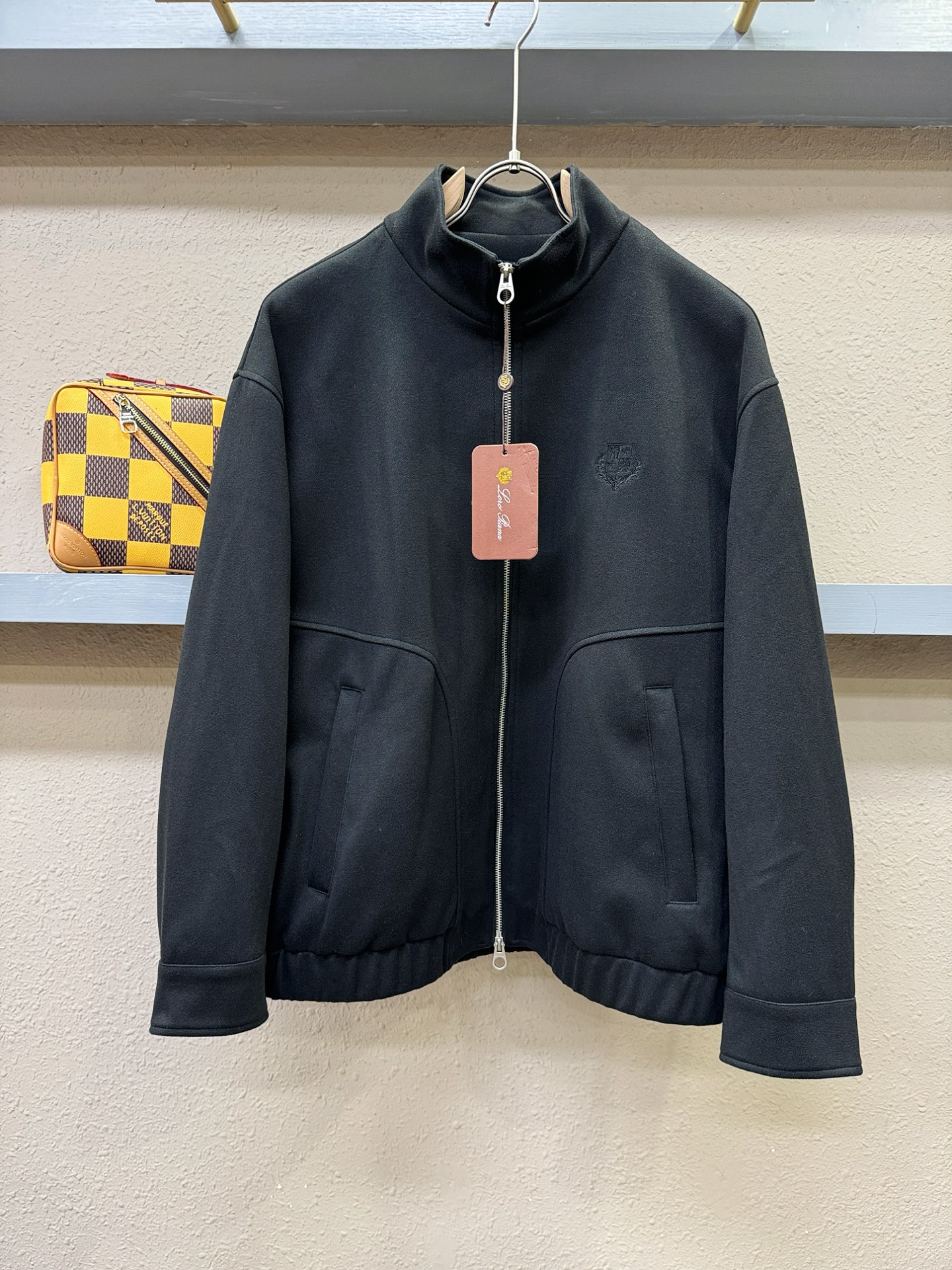 Loro Piana诺悠翩雅 2025秋冬新款外套，精工刺绣，羊毛面料，立体有型，辨识度高，独一无二的混