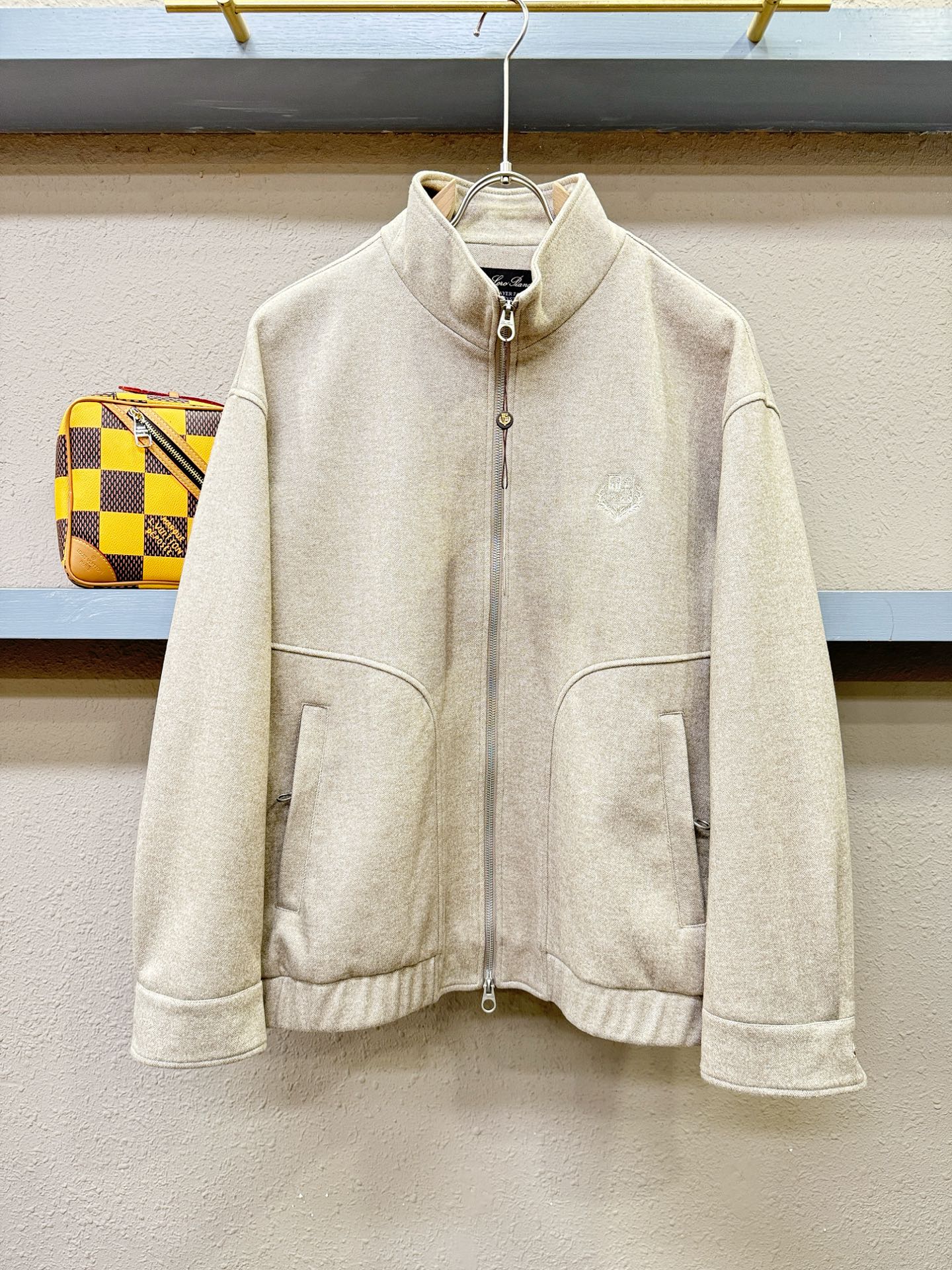 Loro Piana诺悠翩雅 2025秋冬新款外套，精工刺绣，羊毛面料，立体有型，辨识度高，独一无二的混