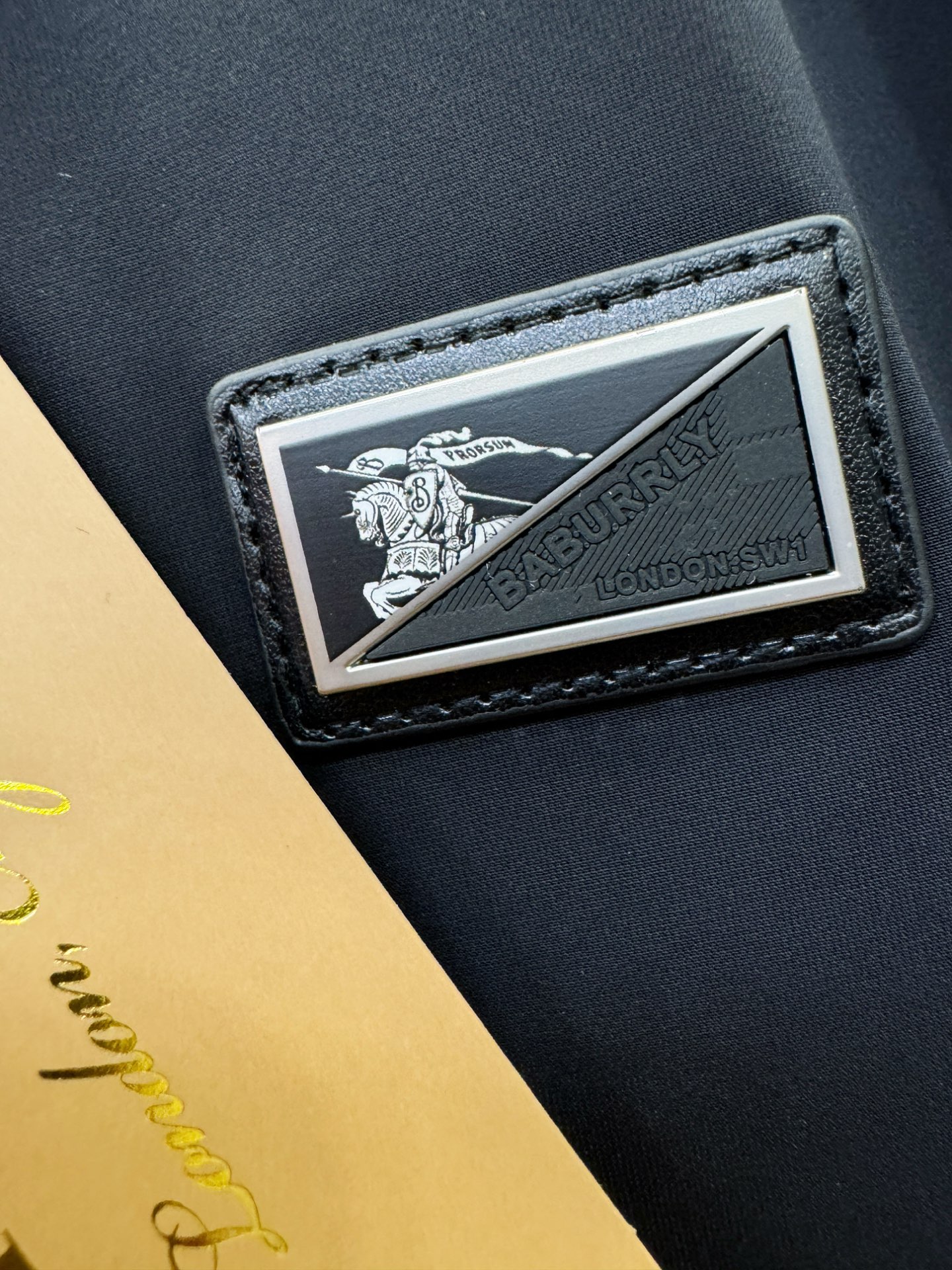 双面夹克 BURBERRY巴宝莉 2025秋冬新款双面夹克外套，两面可穿，原单狠货 意大利进口面料时尚夹