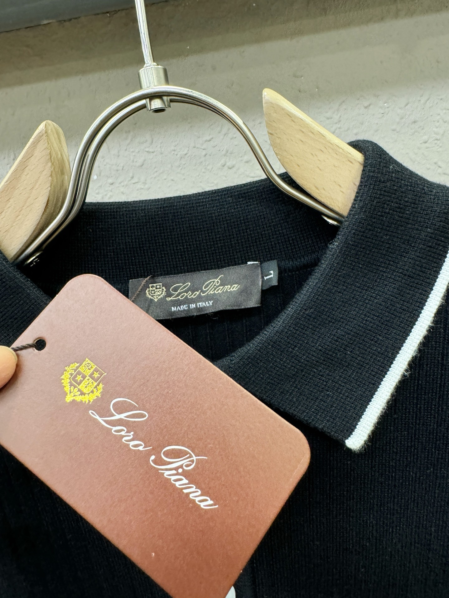 Loro Piana诺悠翩雅 新款毛衣，胸前logo设计！贸易公司渠道稀出，同步官网发售！秋冬系列经典设