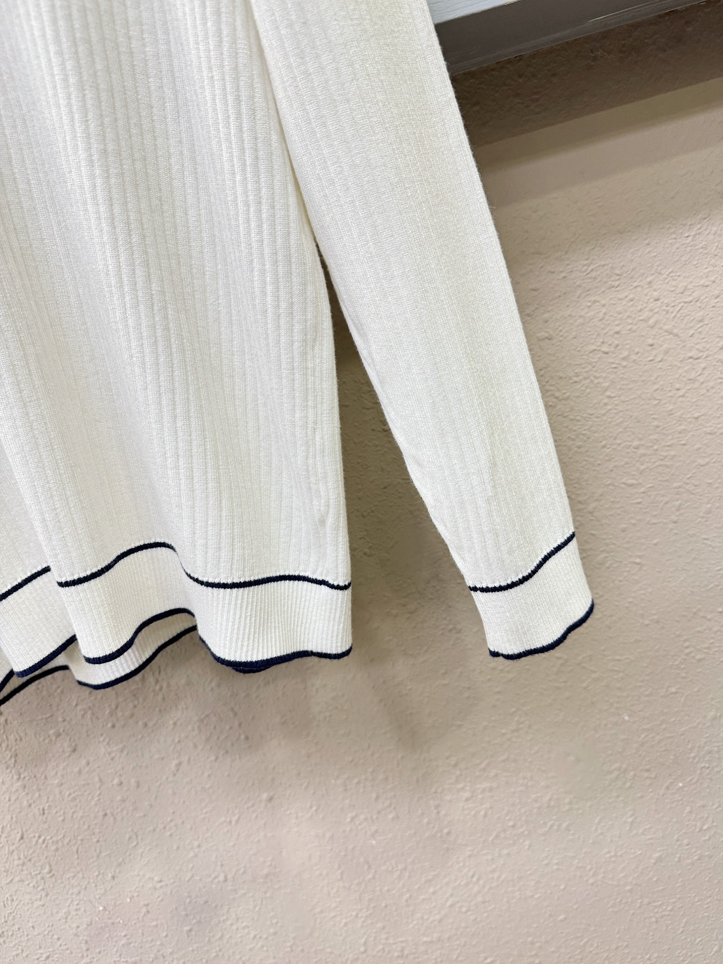 Loro Piana诺悠翩雅 新款毛衣，胸前logo设计！贸易公司渠道稀出，同步官网发售！秋冬系列经典设