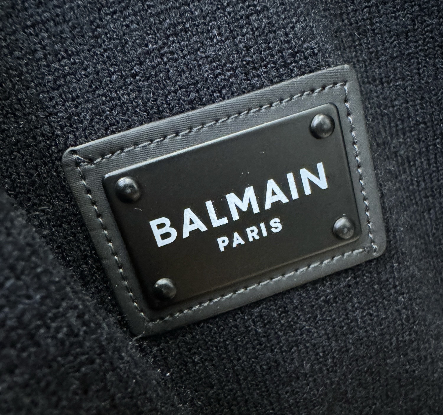 巴尔曼 2025新款毛衣，胸前logo设计！贸易公司渠道稀出，同步官网发售！秋冬系列经典设计！此款毛衣甄