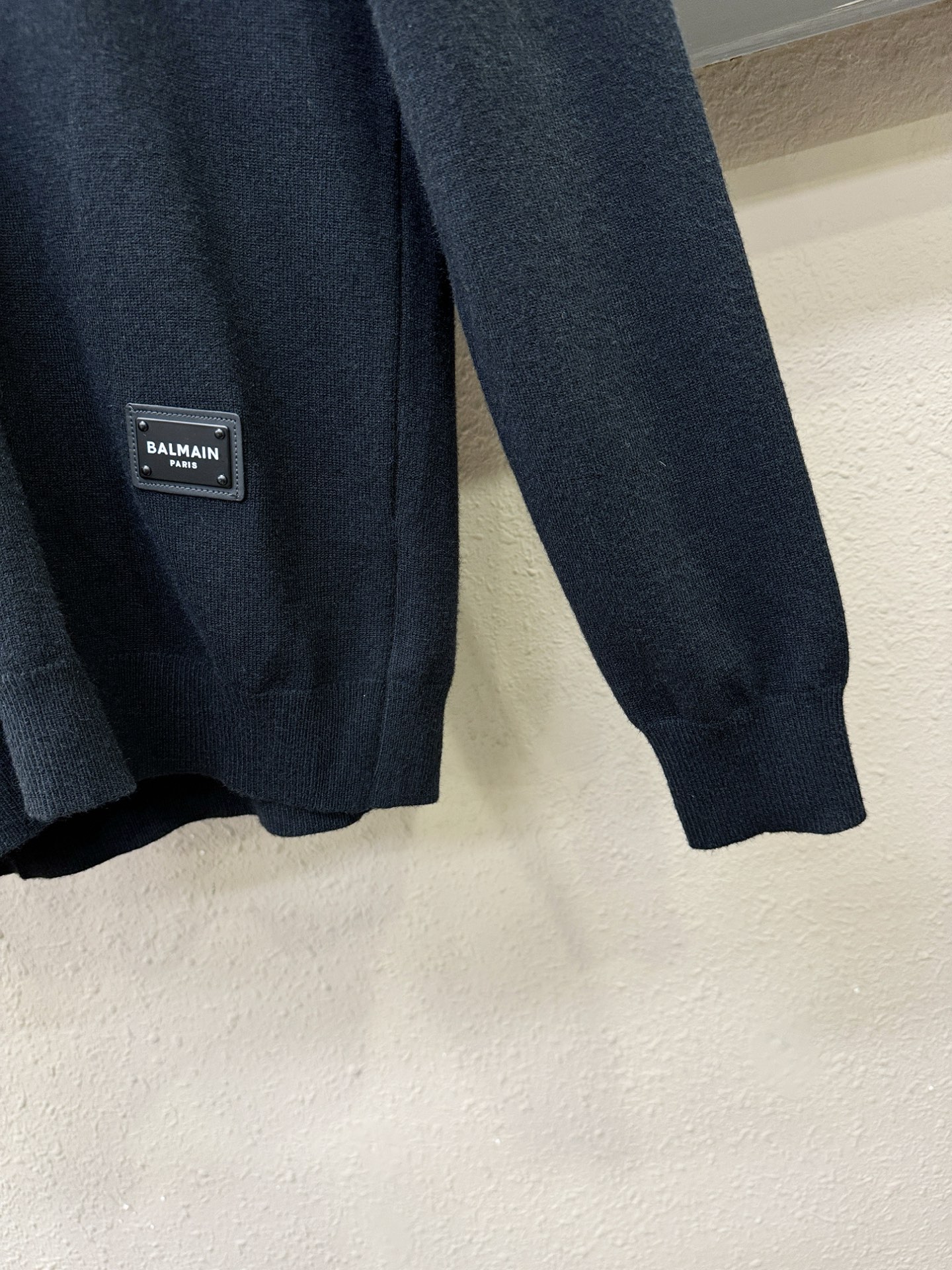 巴尔曼 2025新款毛衣，胸前logo设计！贸易公司渠道稀出，同步官网发售！秋冬系列经典设计！此款毛衣甄