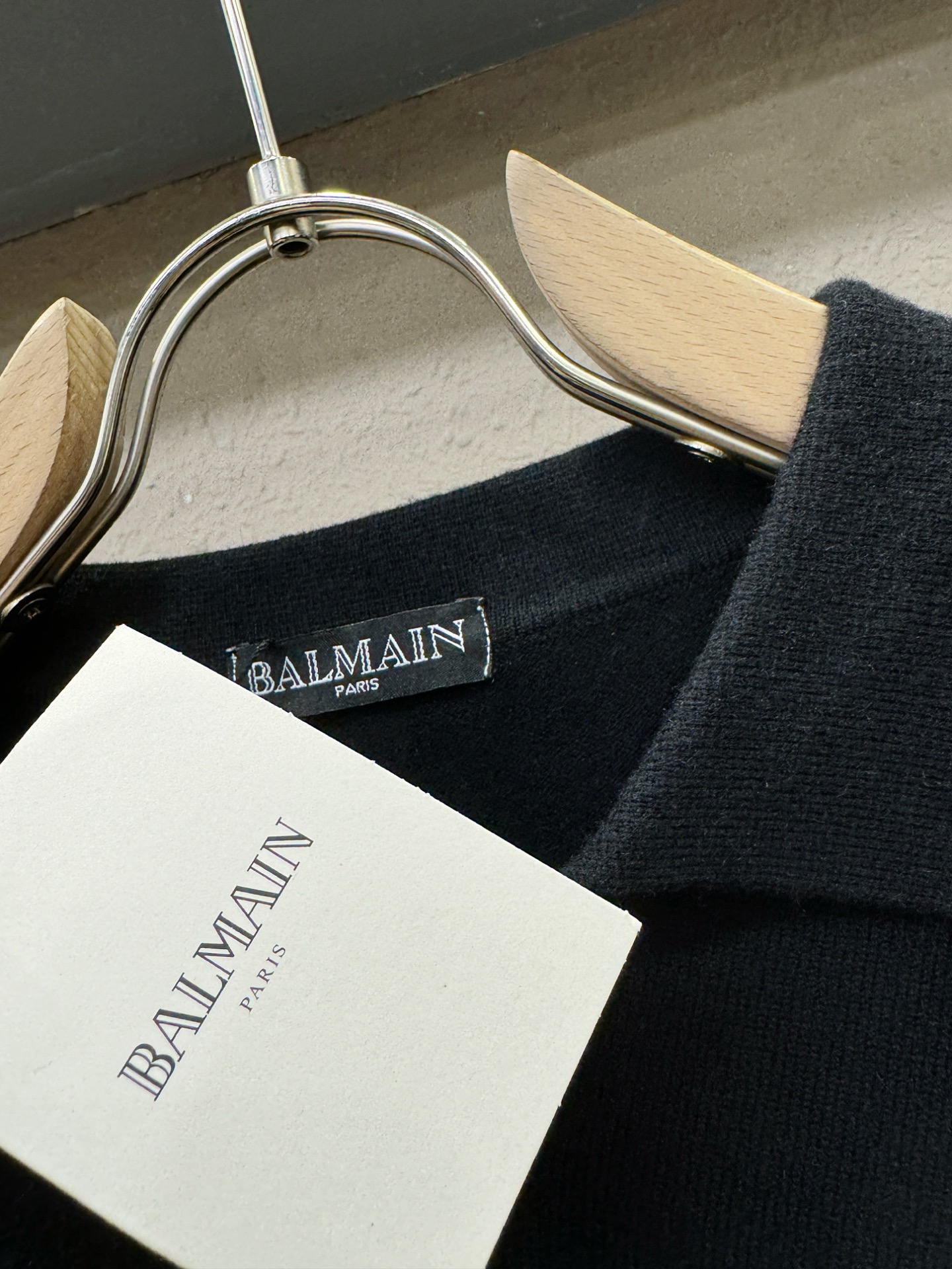 巴尔曼 2025新款毛衣，胸前logo设计！贸易公司渠道稀出，同步官网发售！秋冬系列经典设计！此款毛衣甄