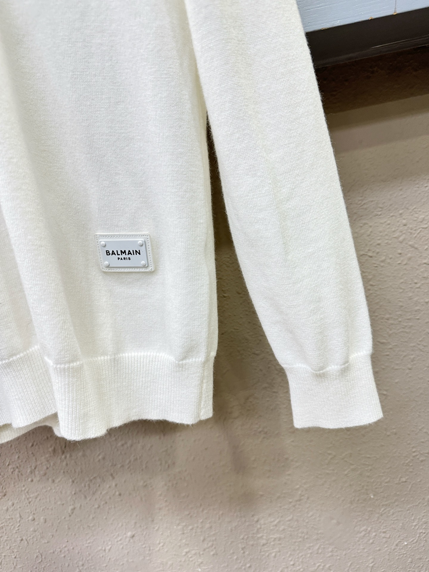 巴尔曼 2025新款毛衣，胸前logo设计！贸易公司渠道稀出，同步官网发售！秋冬系列经典设计！此款毛衣甄