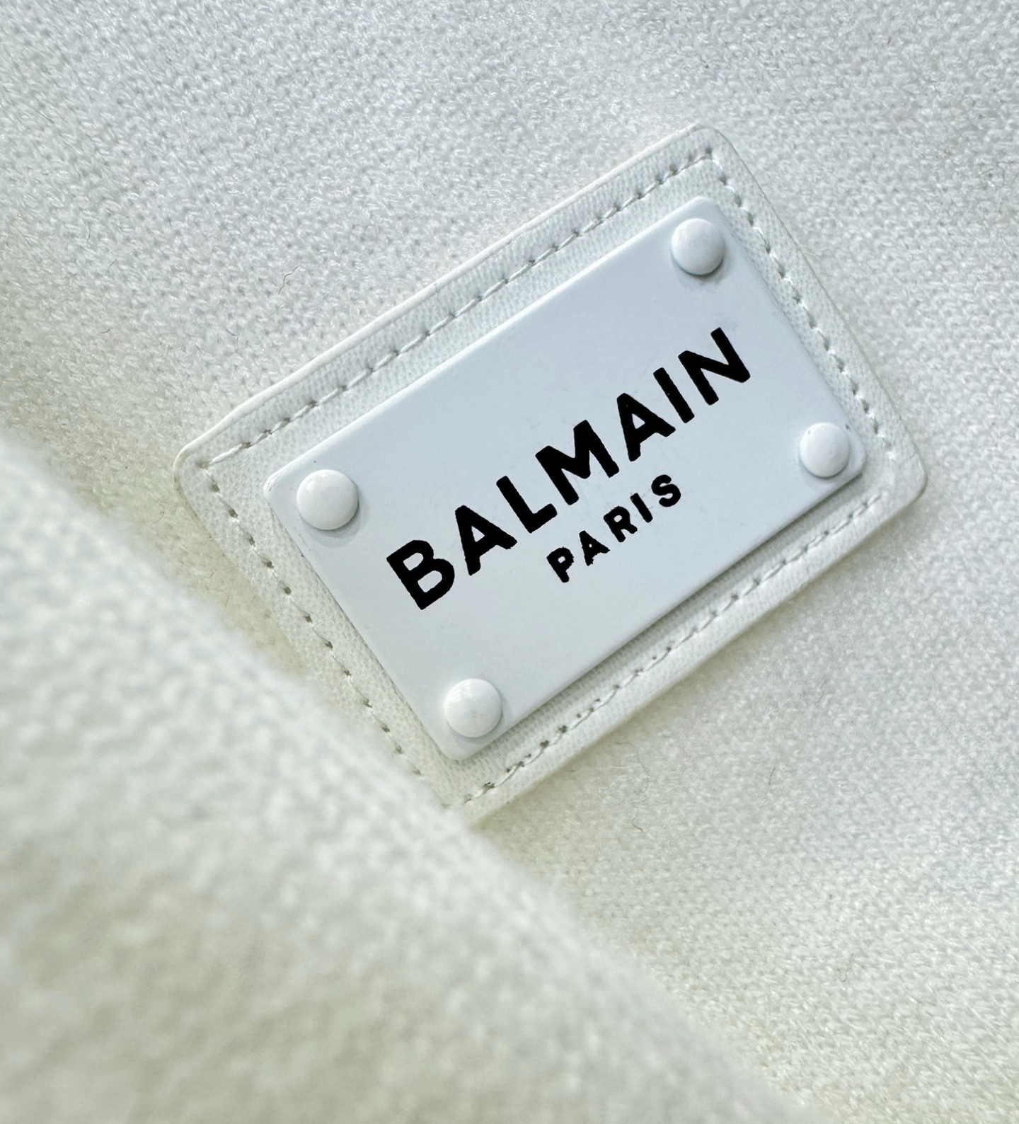 巴尔曼 2025新款毛衣，胸前logo设计！贸易公司渠道稀出，同步官网发售！秋冬系列经典设计！此款毛衣甄