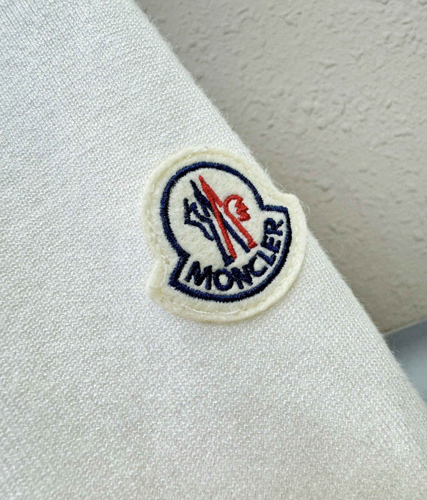 爆款羽绒服 2025新品 Moncler蒙口 新款羽绒服秀场新品，品相非常完美，专柜高科技防水面料，内里