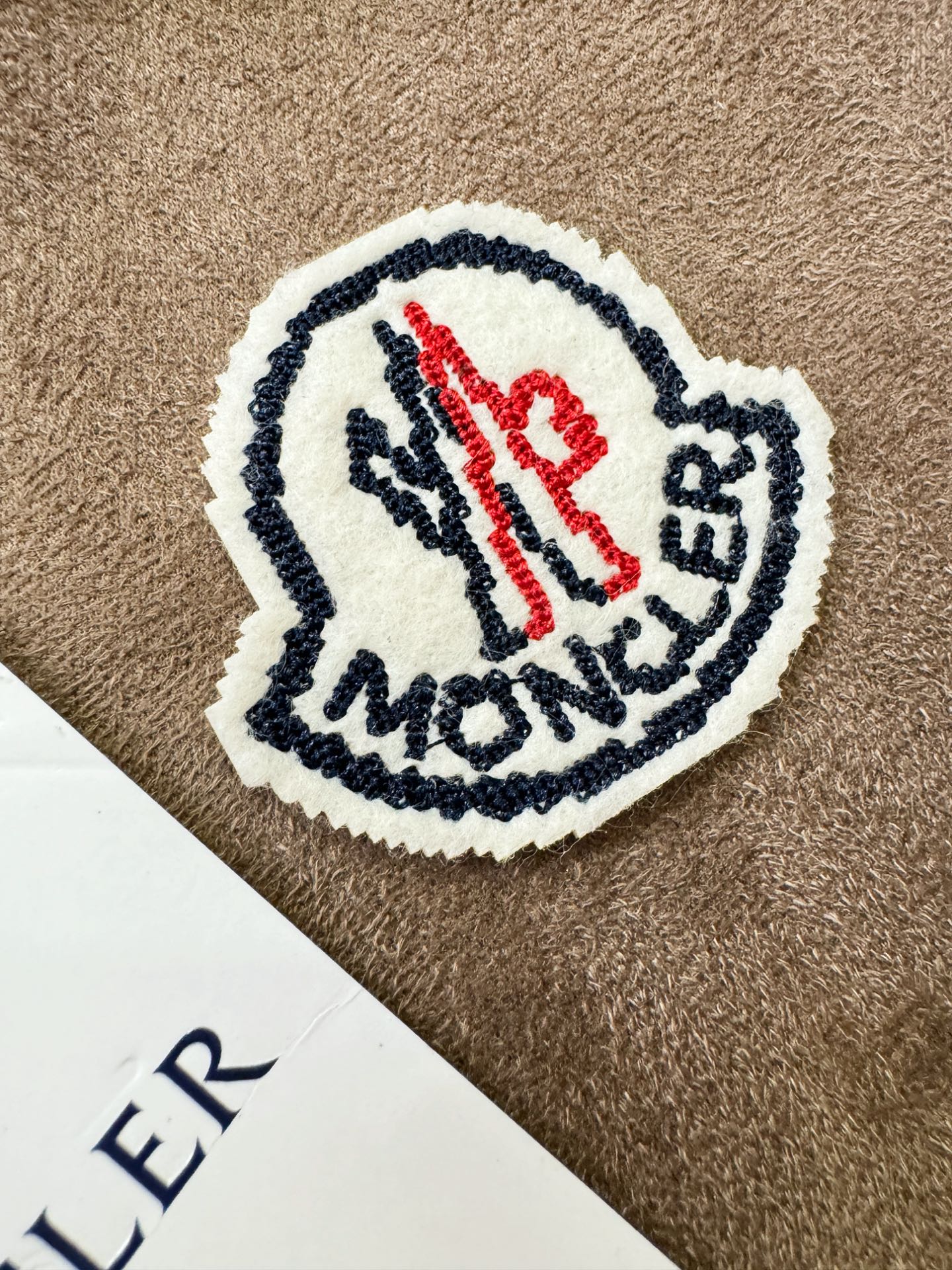 Moncler蒙口 新品皮毛一体，原生态人造皮面料；100%进口皮毛一体！采用进口人造皮皮料！皮料品质相