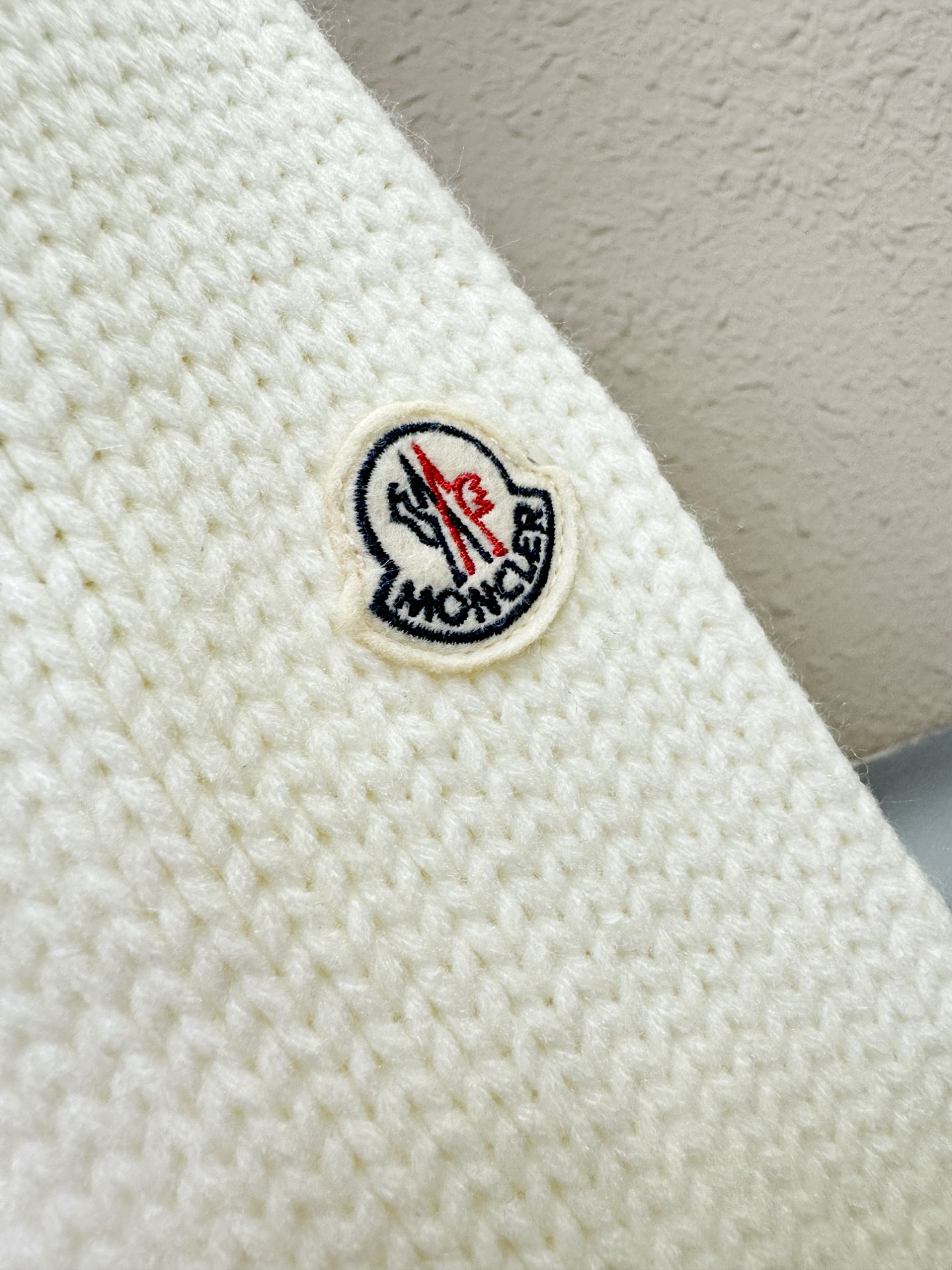 爆款羽绒服 2025新品 Moncler蒙口 新款羽绒服秀场新品，品相非常完美，专柜高科技防水面料，内里