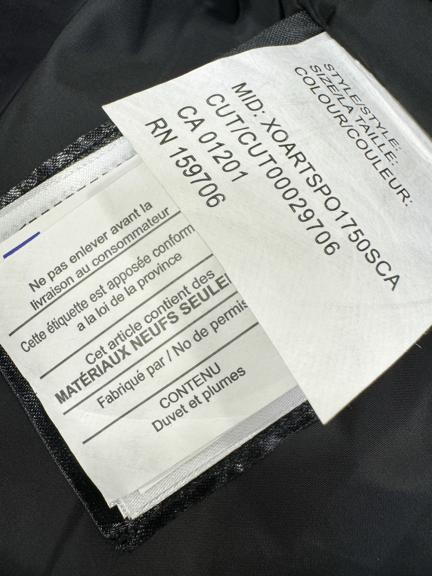 爆款羽绒服 2025新品 加拿大鹅 品牌Canada Goose 新款羽绒服秀场新品，品相非常完美，专柜