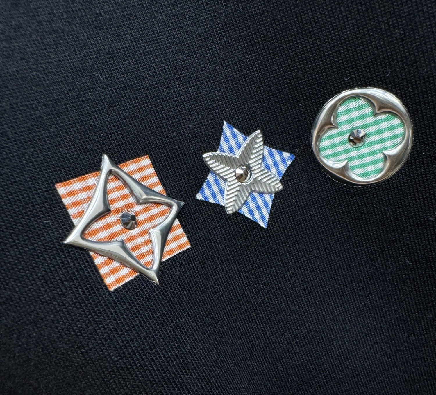 LV 2025ss秋冬新品 长袖T恤，经典Logo设计，百搭款 官网同步发售 定制面料，柔软细腻 舒适透