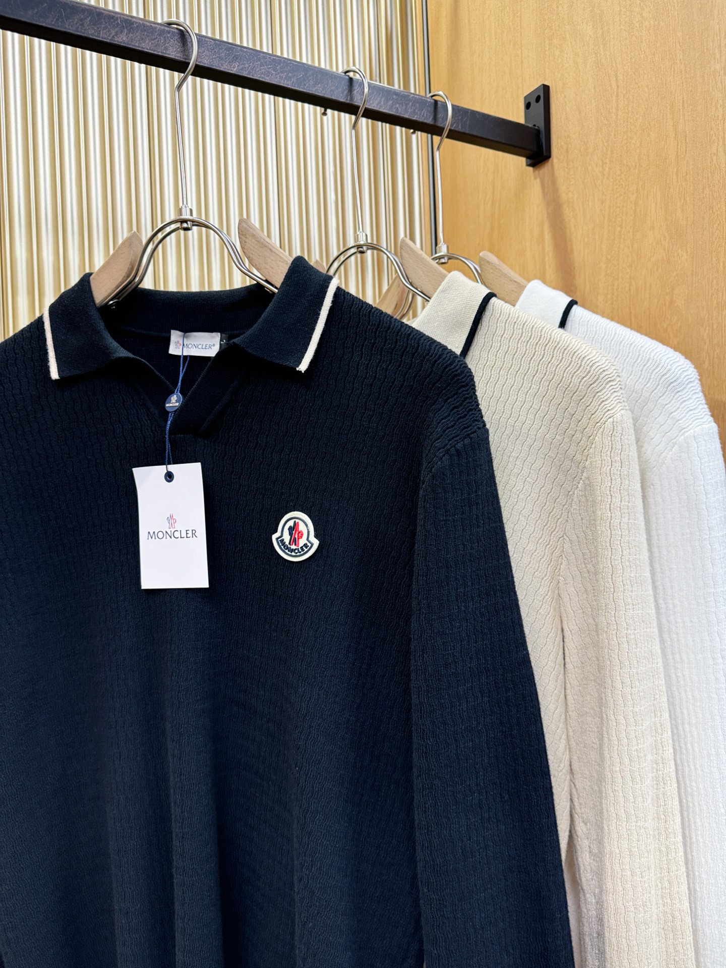 Moncler蒙口 2025新款毛衣，胸前logo设计！贸易公司渠道稀出，同步官网发售！秋冬系列经典设计
