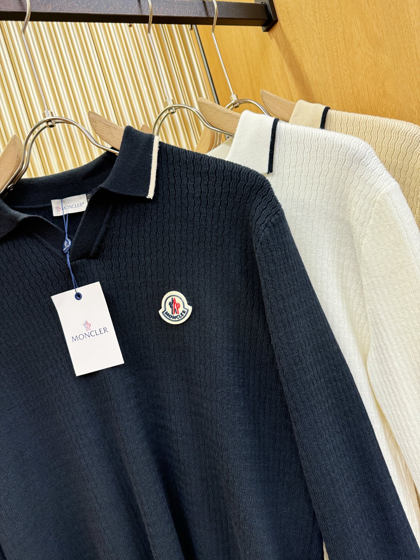 Moncler蒙口 2025新款毛衣，胸前logo设计！贸易公司渠道稀出，同步官网发售！秋冬系列经典设计