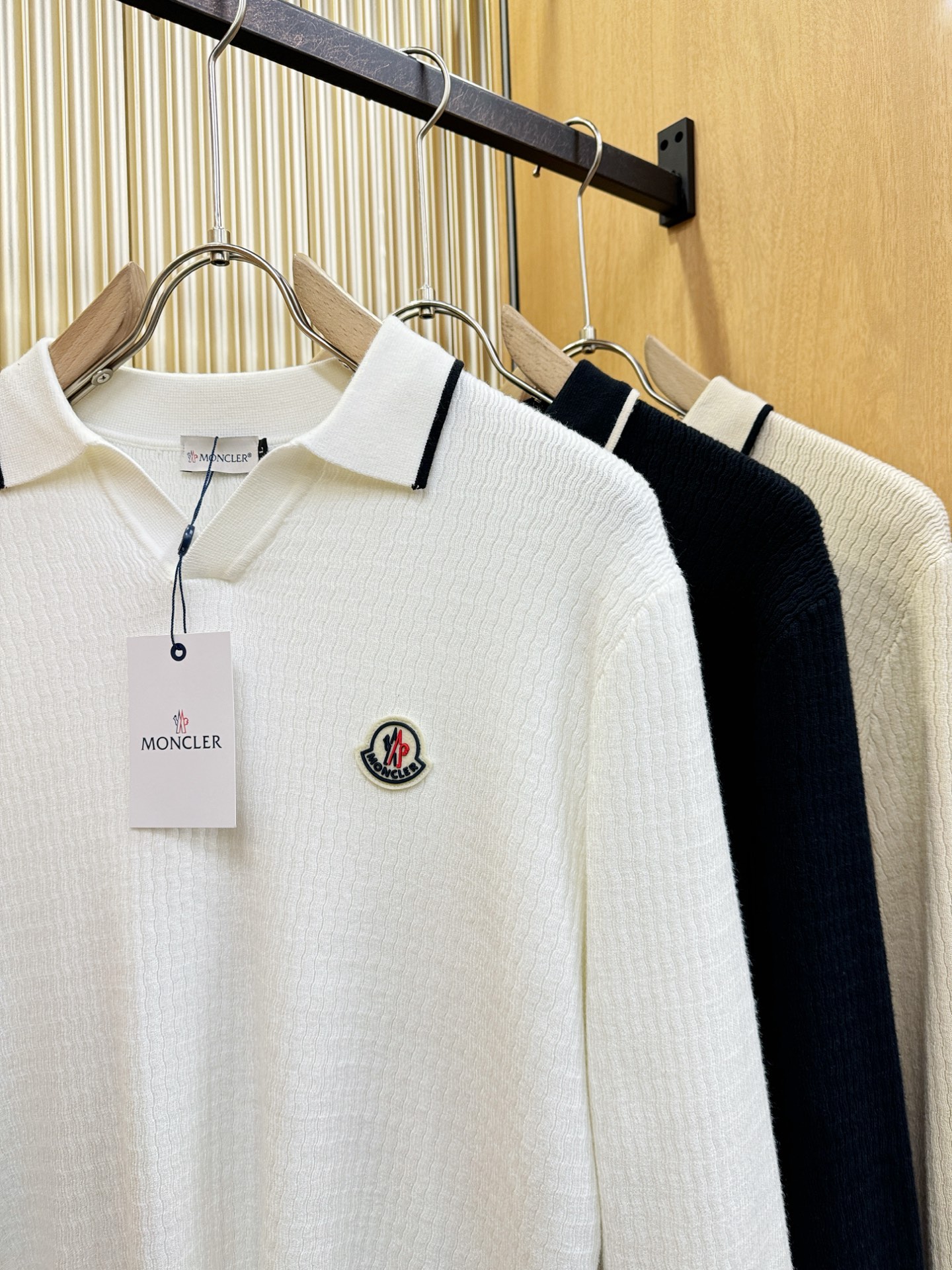 Moncler蒙口 2025新款毛衣，胸前logo设计！贸易公司渠道稀出，同步官网发售！秋冬系列经典设计
