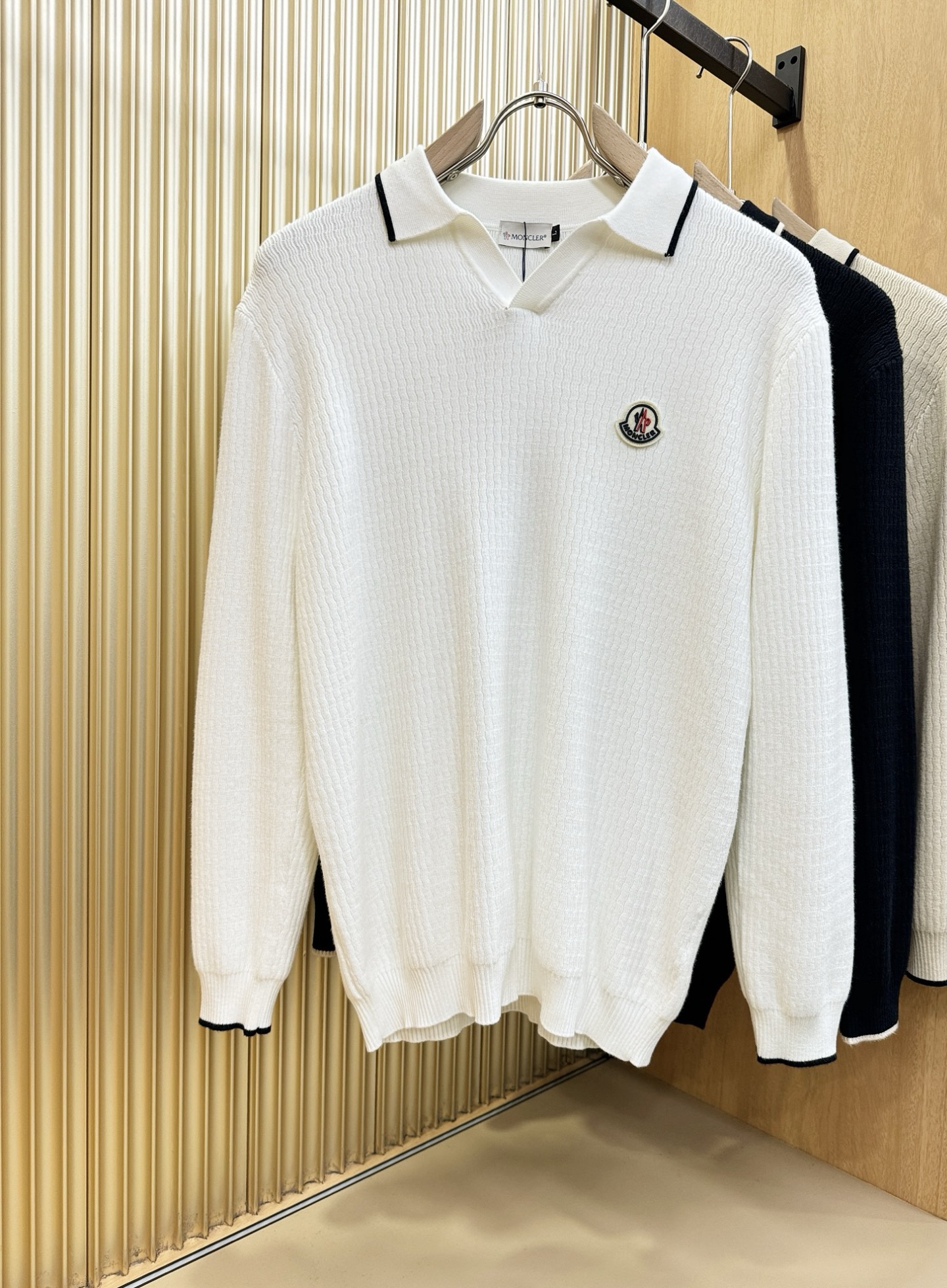 Moncler蒙口 2025新款毛衣，胸前logo设计！贸易公司渠道稀出，同步官网发售！秋冬系列经典设计