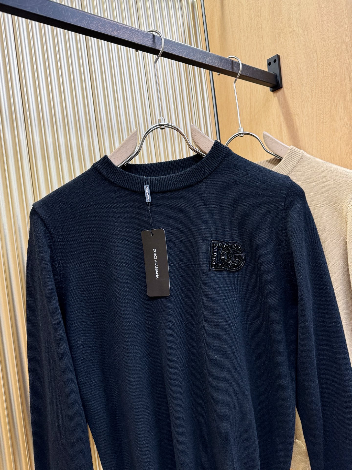 DG 2025新款毛衣，胸前logo设计！贸易公司渠道稀出，同步官网发售！秋冬系列经典设计！此款毛衣甄选