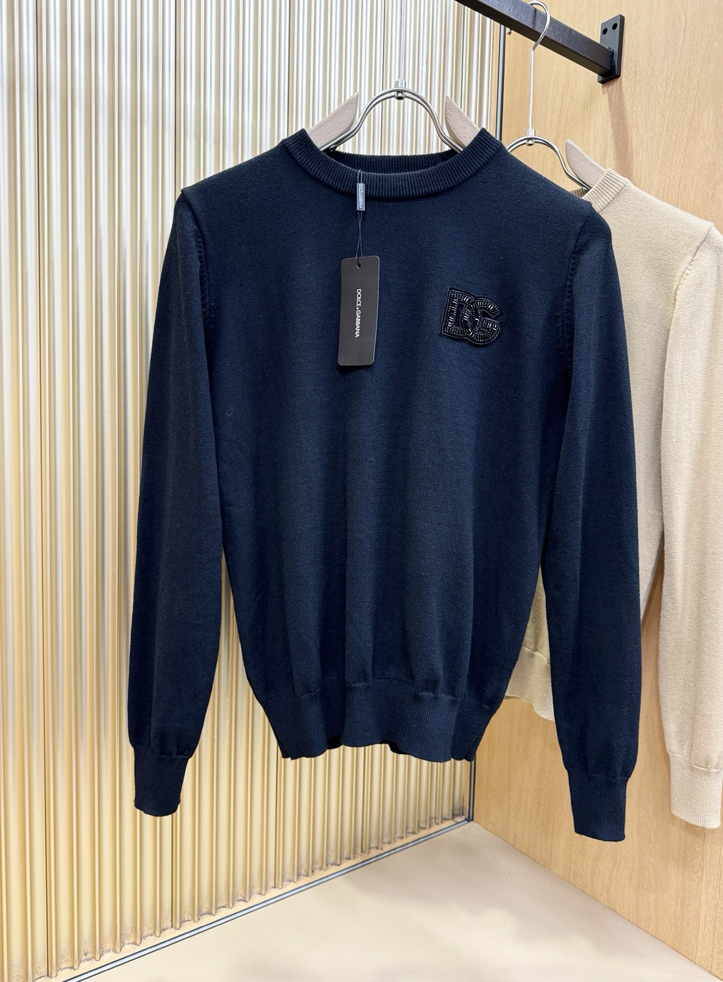 DG 2025新款毛衣，胸前logo设计！贸易公司渠道稀出，同步官网发售！秋冬系列经典设计！此款毛衣甄选