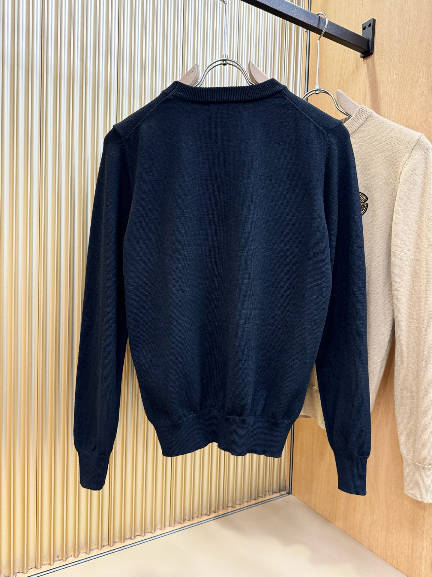 DG 2025新款毛衣，胸前logo设计！贸易公司渠道稀出，同步官网发售！秋冬系列经典设计！此款毛衣甄选