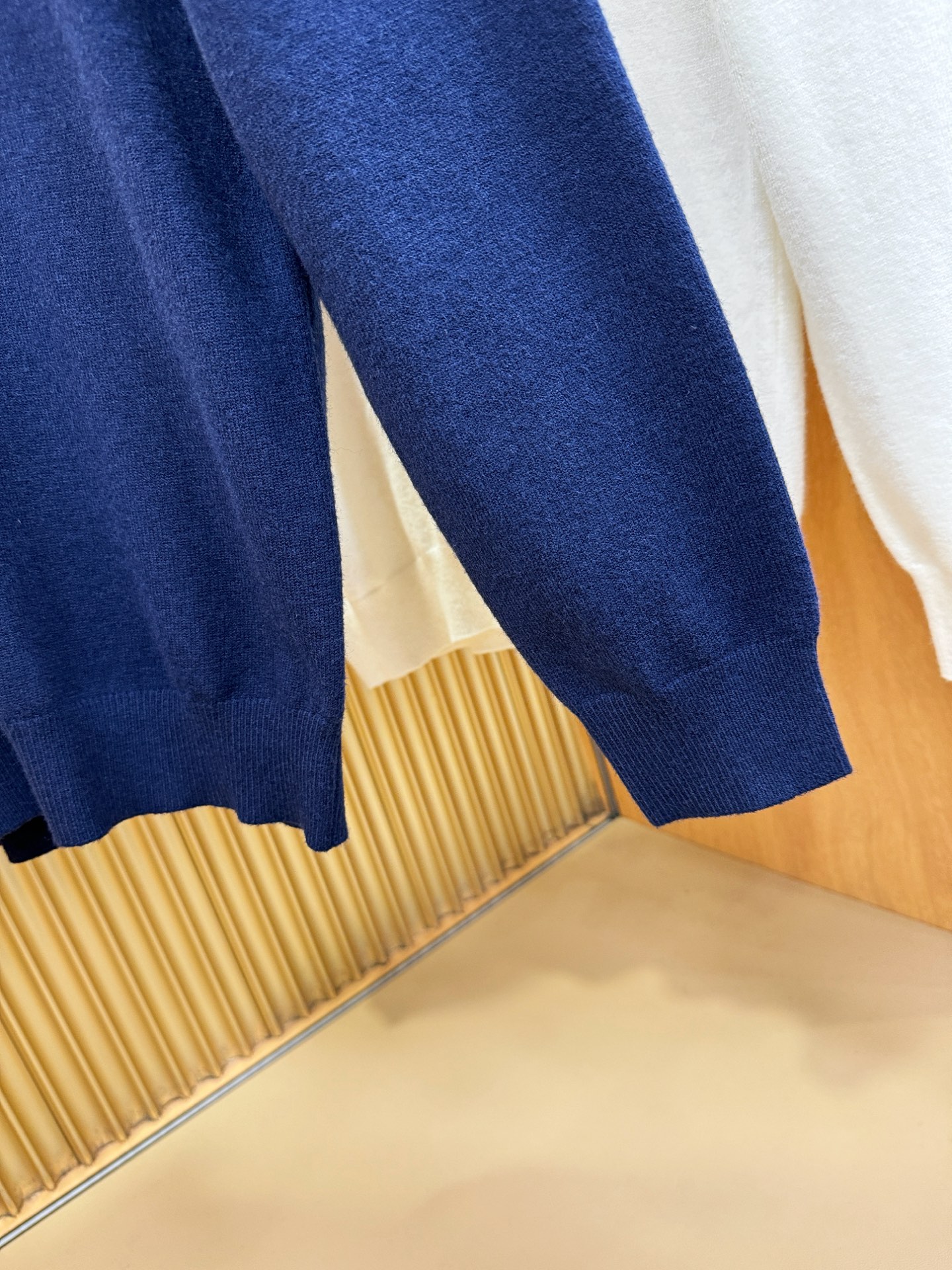 PRADA 普拉达 2025新款毛衣，胸前logo设计！贸易公司渠道稀出，同步官网发售！秋冬系列经典设计