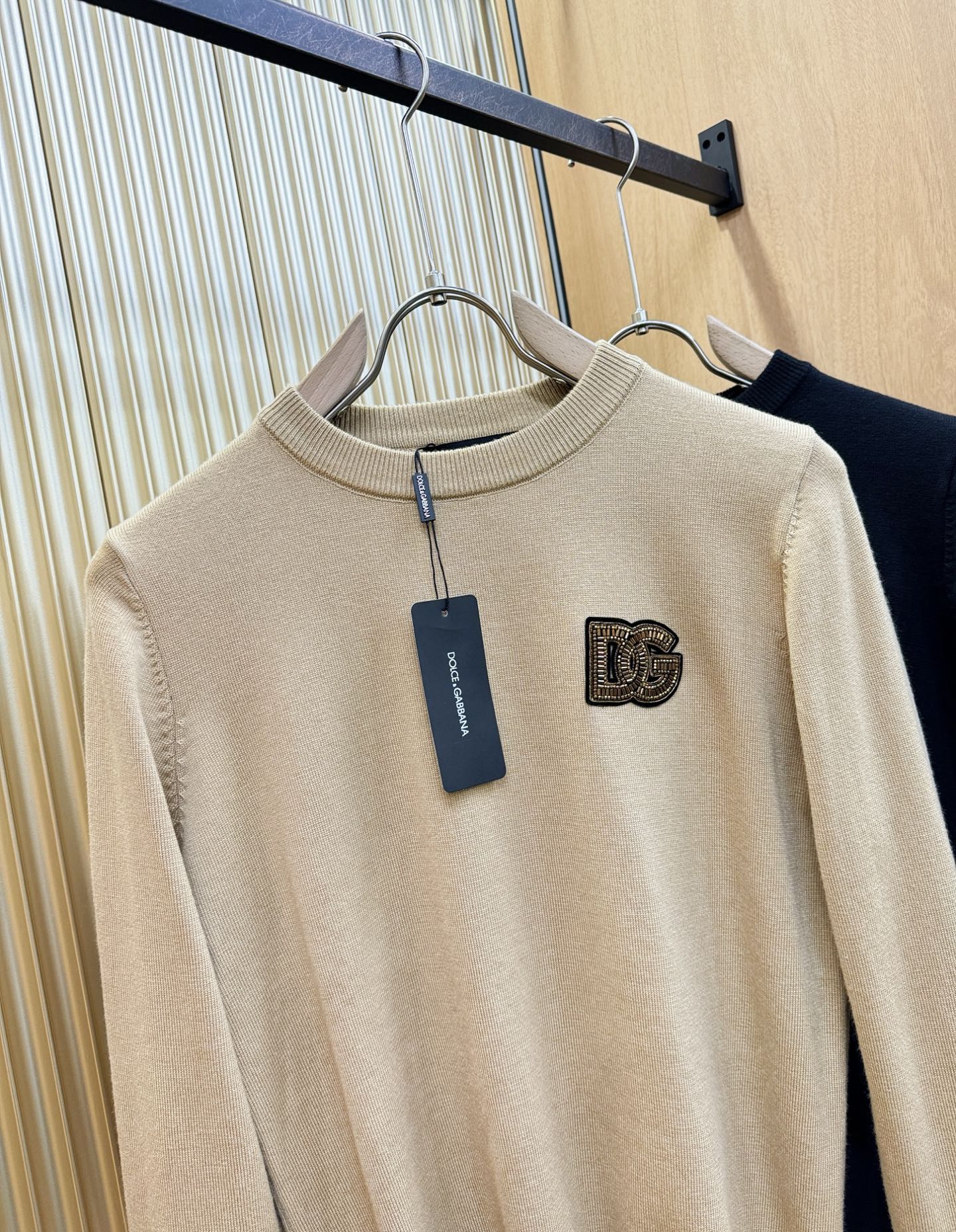 DG 2025新款毛衣，胸前logo设计！贸易公司渠道稀出，同步官网发售！秋冬系列经典设计！此款毛衣甄选