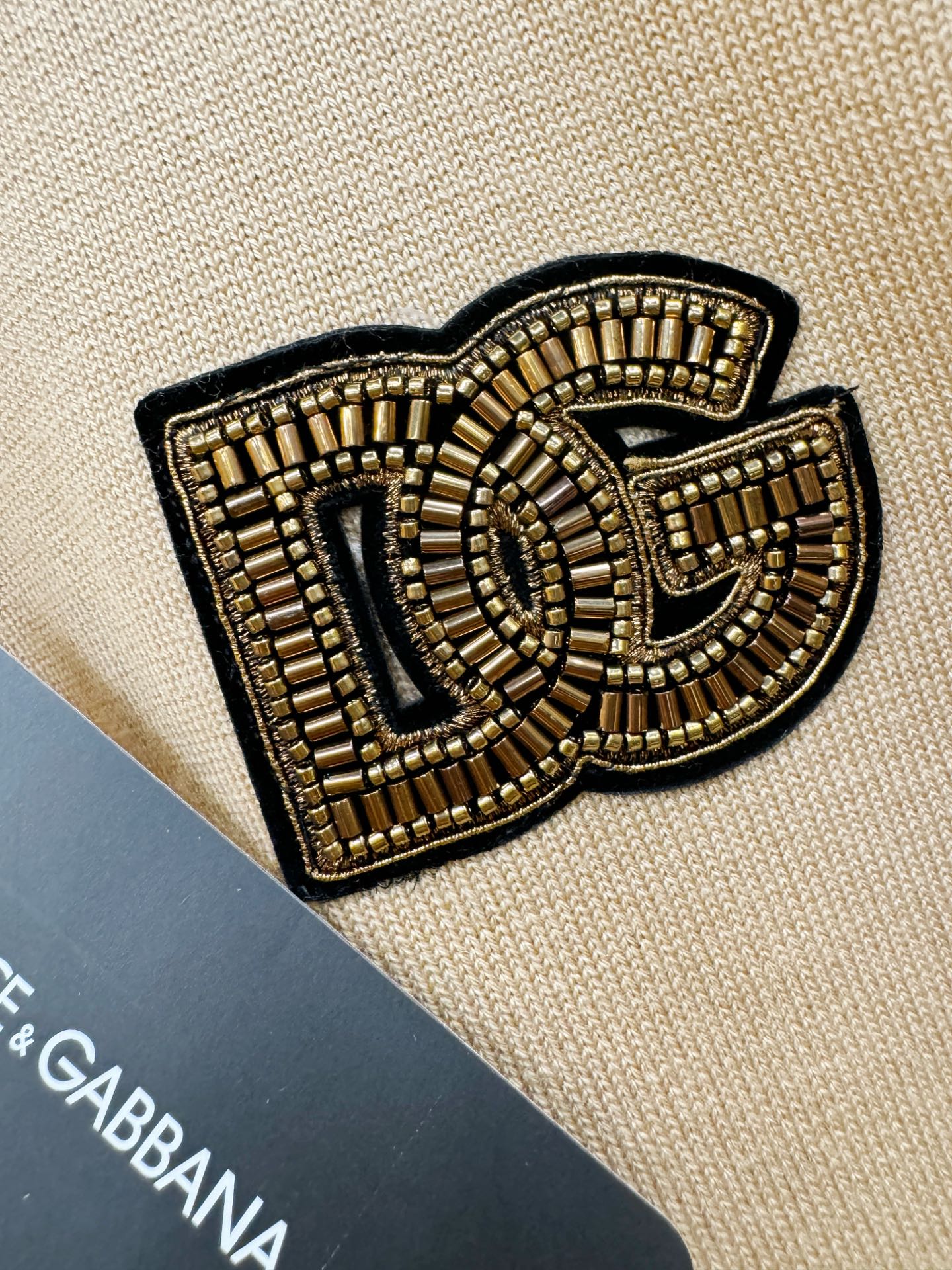 DG 2025新款毛衣，胸前logo设计！贸易公司渠道稀出，同步官网发售！秋冬系列经典设计！此款毛衣甄选