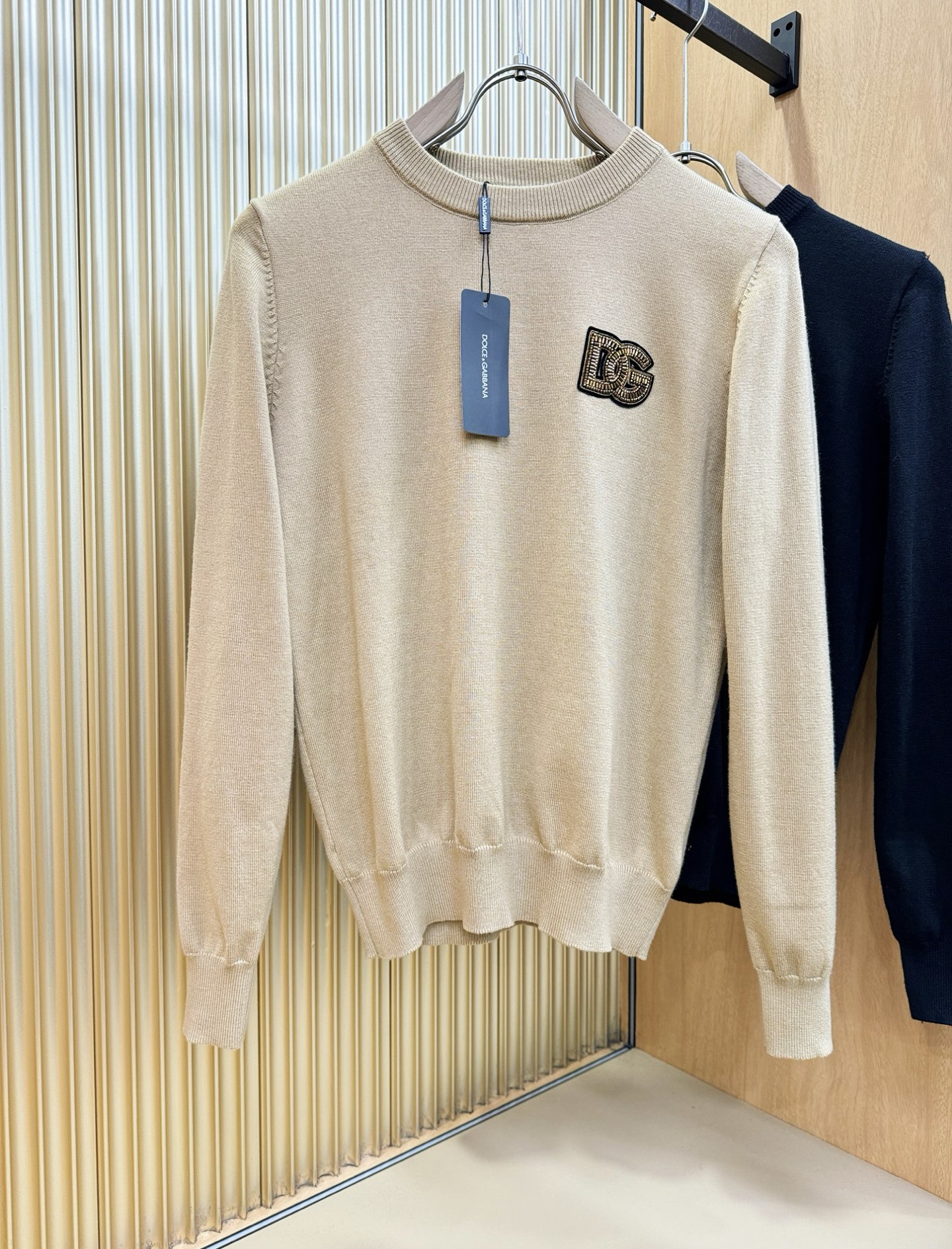 DG 2025新款毛衣，胸前logo设计！贸易公司渠道稀出，同步官网发售！秋冬系列经典设计！此款毛衣甄选