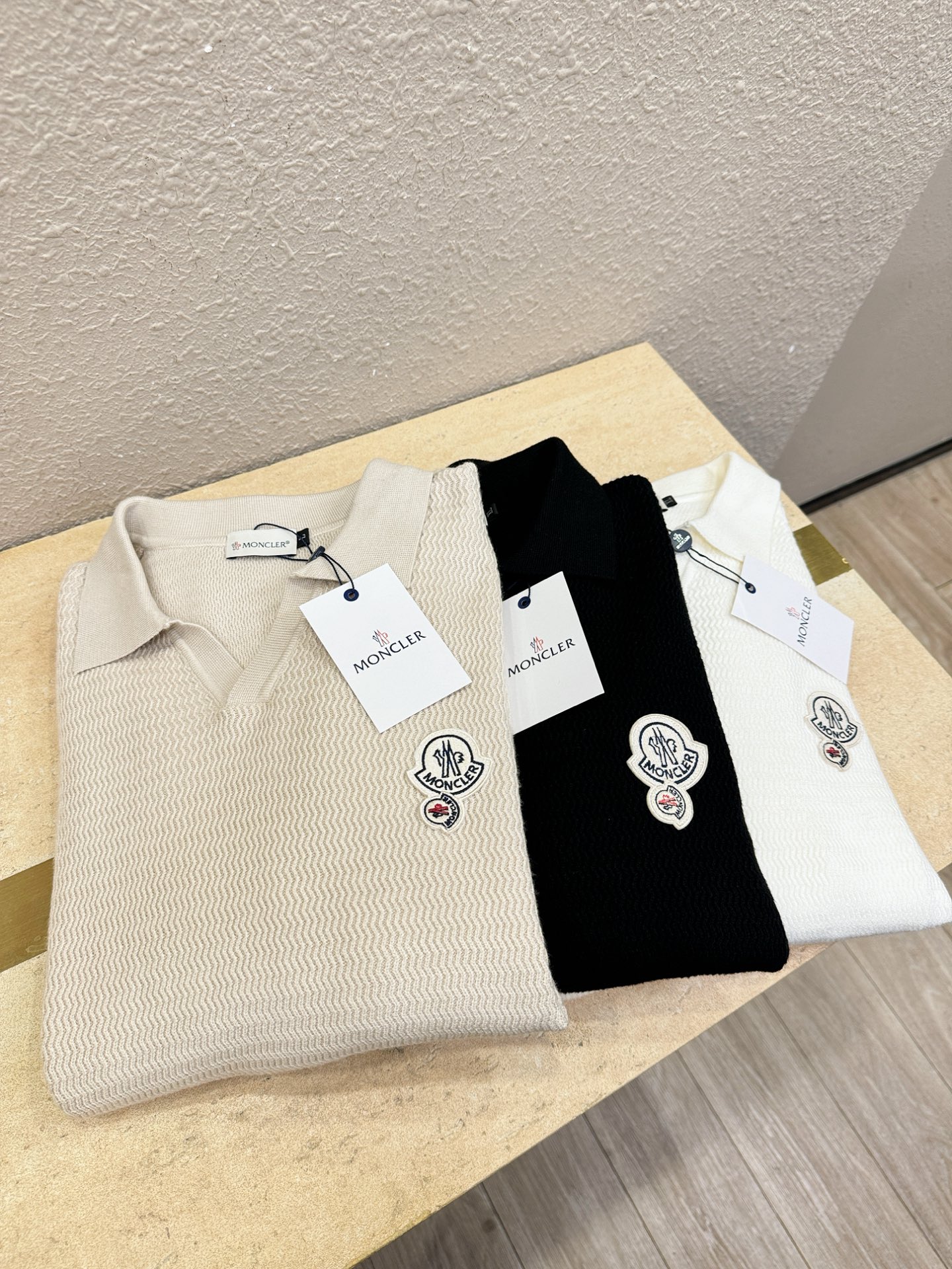 Moncler蒙口 2025新款毛衣，胸前logo设计！贸易公司渠道稀出，同步官网发售！秋冬系列经典设计