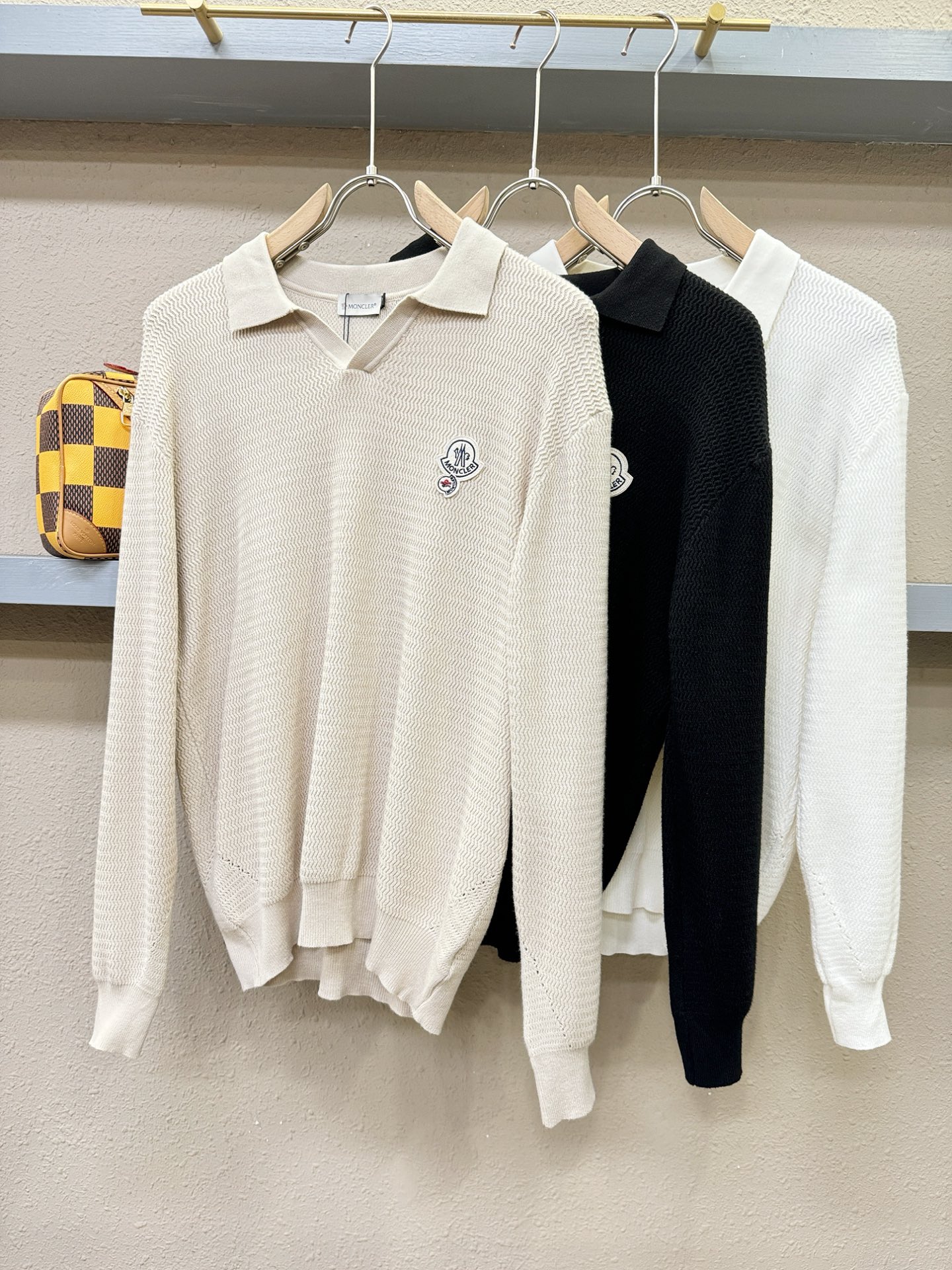 Moncler蒙口 2025新款毛衣，胸前logo设计！贸易公司渠道稀出，同步官网发售！秋冬系列经典设计
