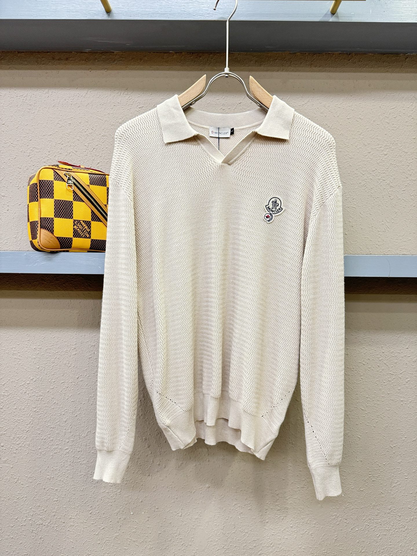 Moncler蒙口 2025新款毛衣，胸前logo设计！贸易公司渠道稀出，同步官网发售！秋冬系列经典设计