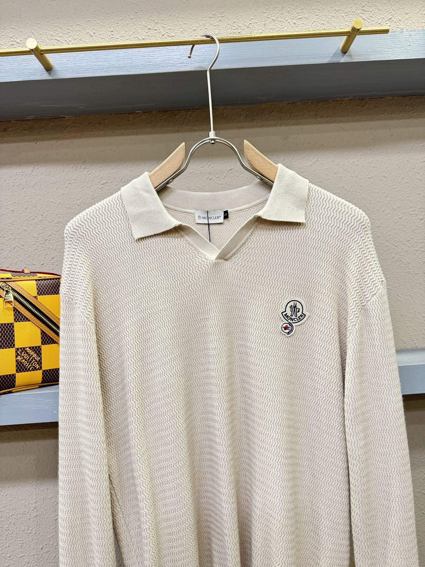 Moncler蒙口 2025新款毛衣，胸前logo设计！贸易公司渠道稀出，同步官网发售！秋冬系列经典设计