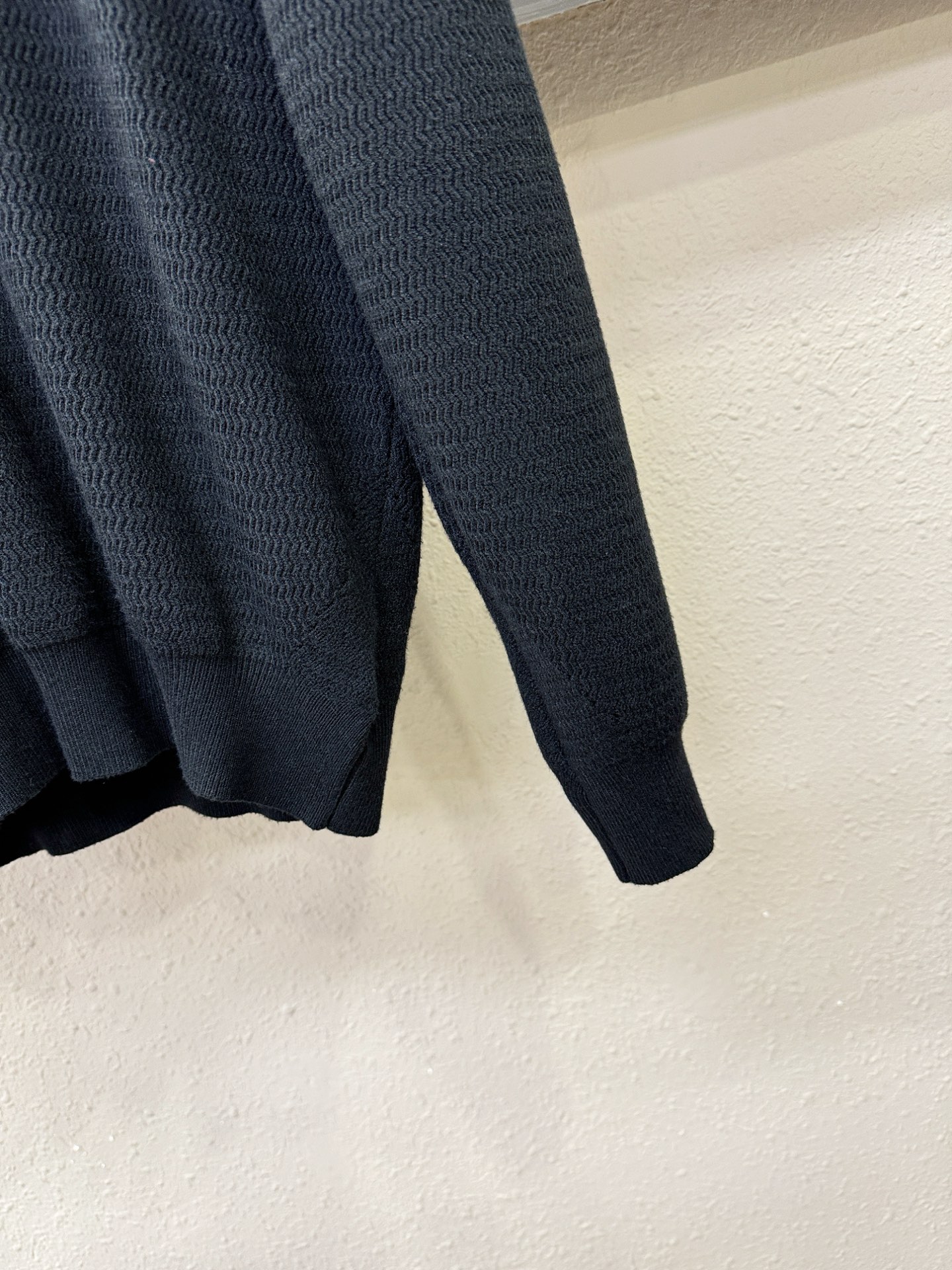 Moncler蒙口 2025新款毛衣，胸前logo设计！贸易公司渠道稀出，同步官网发售！秋冬系列经典设计