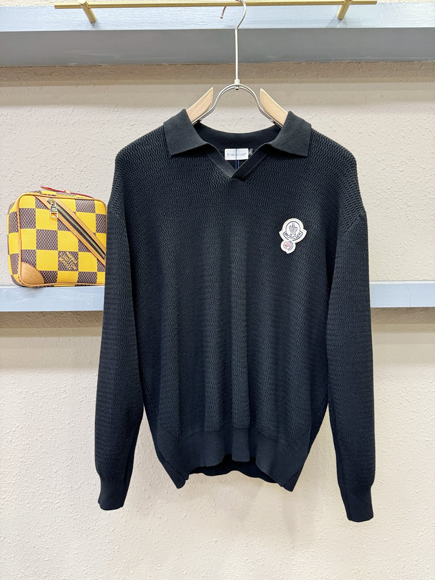Moncler蒙口 2025新款毛衣，胸前logo设计！贸易公司渠道稀出，同步官网发售！秋冬系列经典设计