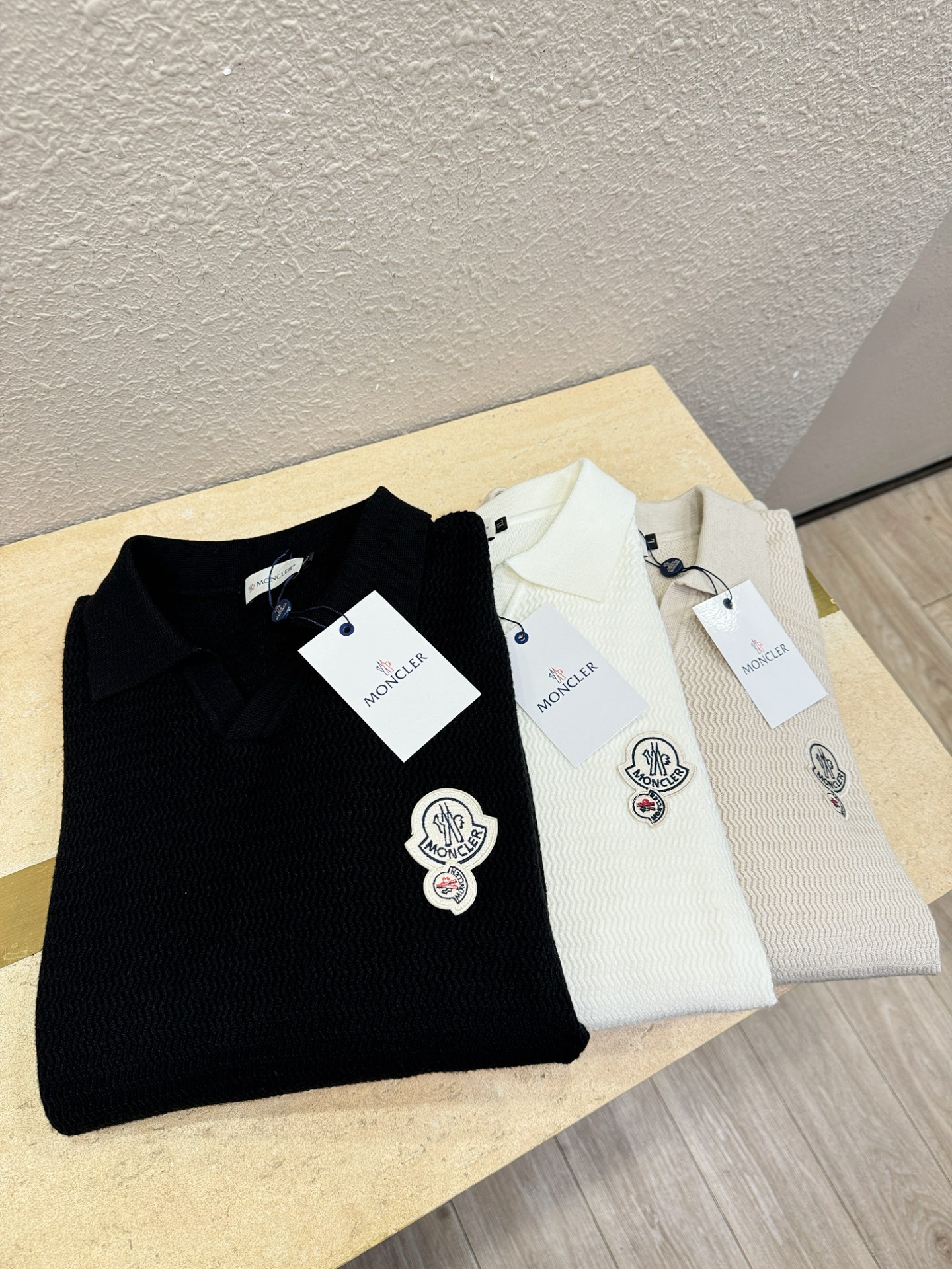 Moncler蒙口 2025新款毛衣，胸前logo设计！贸易公司渠道稀出，同步官网发售！秋冬系列经典设计