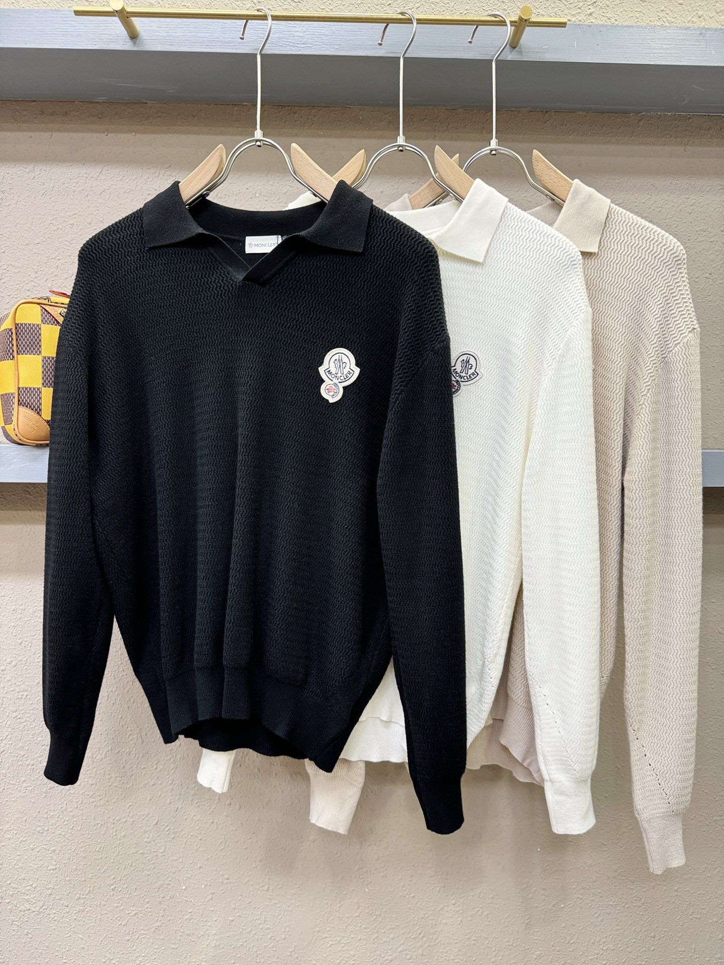 Moncler蒙口 2025新款毛衣，胸前logo设计！贸易公司渠道稀出，同步官网发售！秋冬系列经典设计