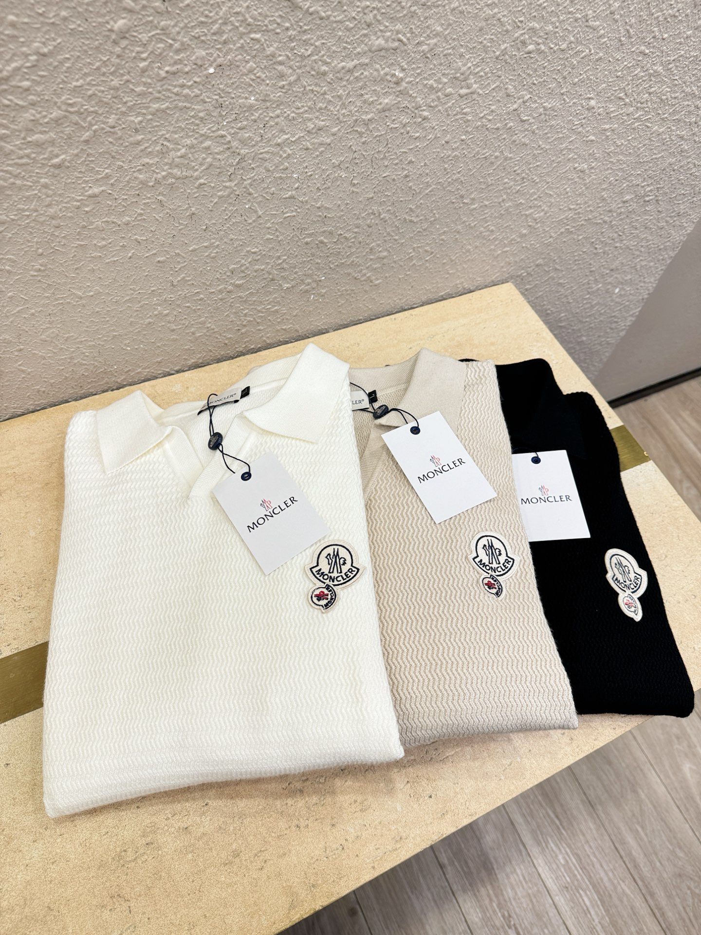 Moncler蒙口 2025新款毛衣，胸前logo设计！贸易公司渠道稀出，同步官网发售！秋冬系列经典设计