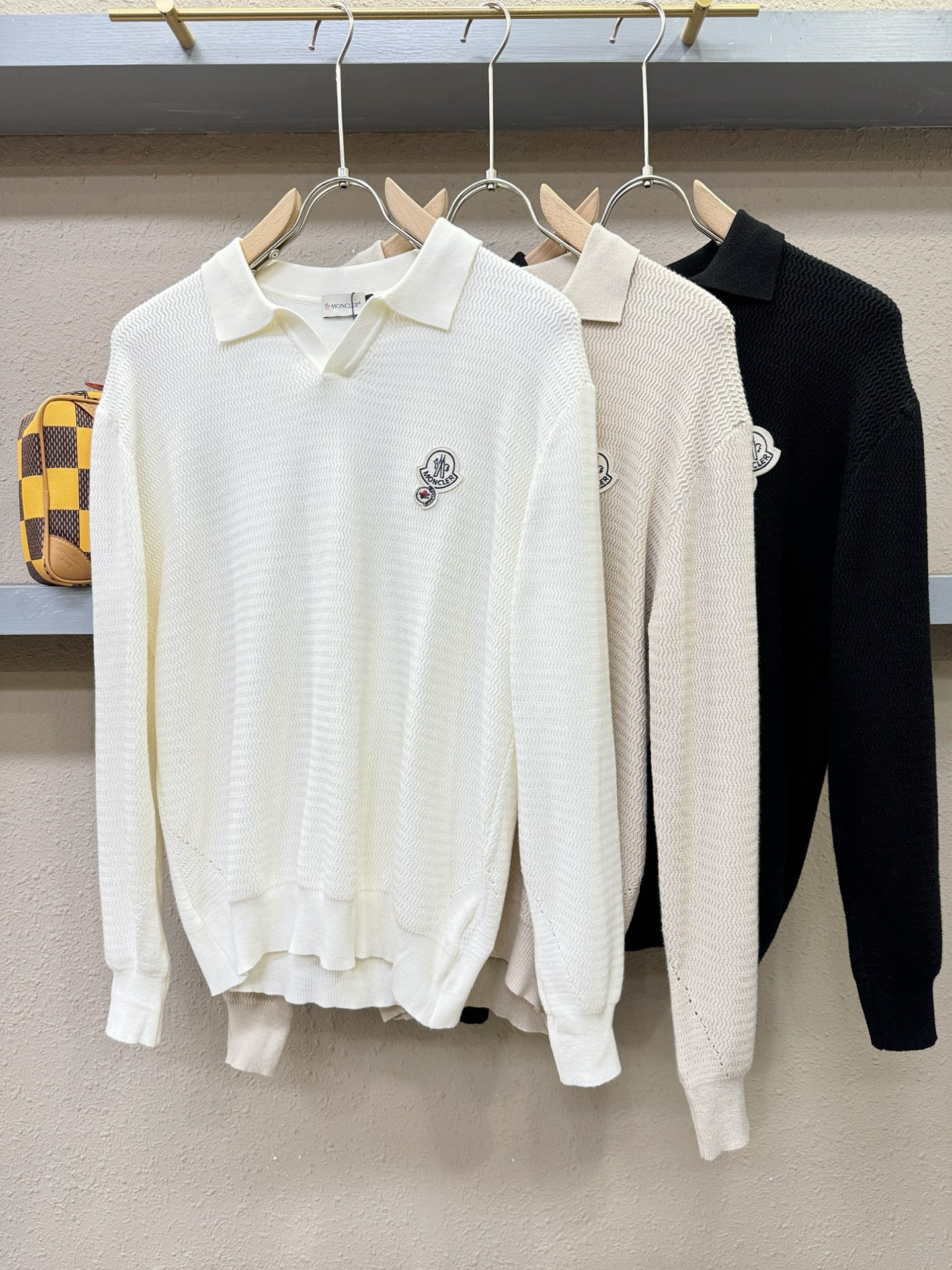 Moncler蒙口 2025新款毛衣，胸前logo设计！贸易公司渠道稀出，同步官网发售！秋冬系列经典设计