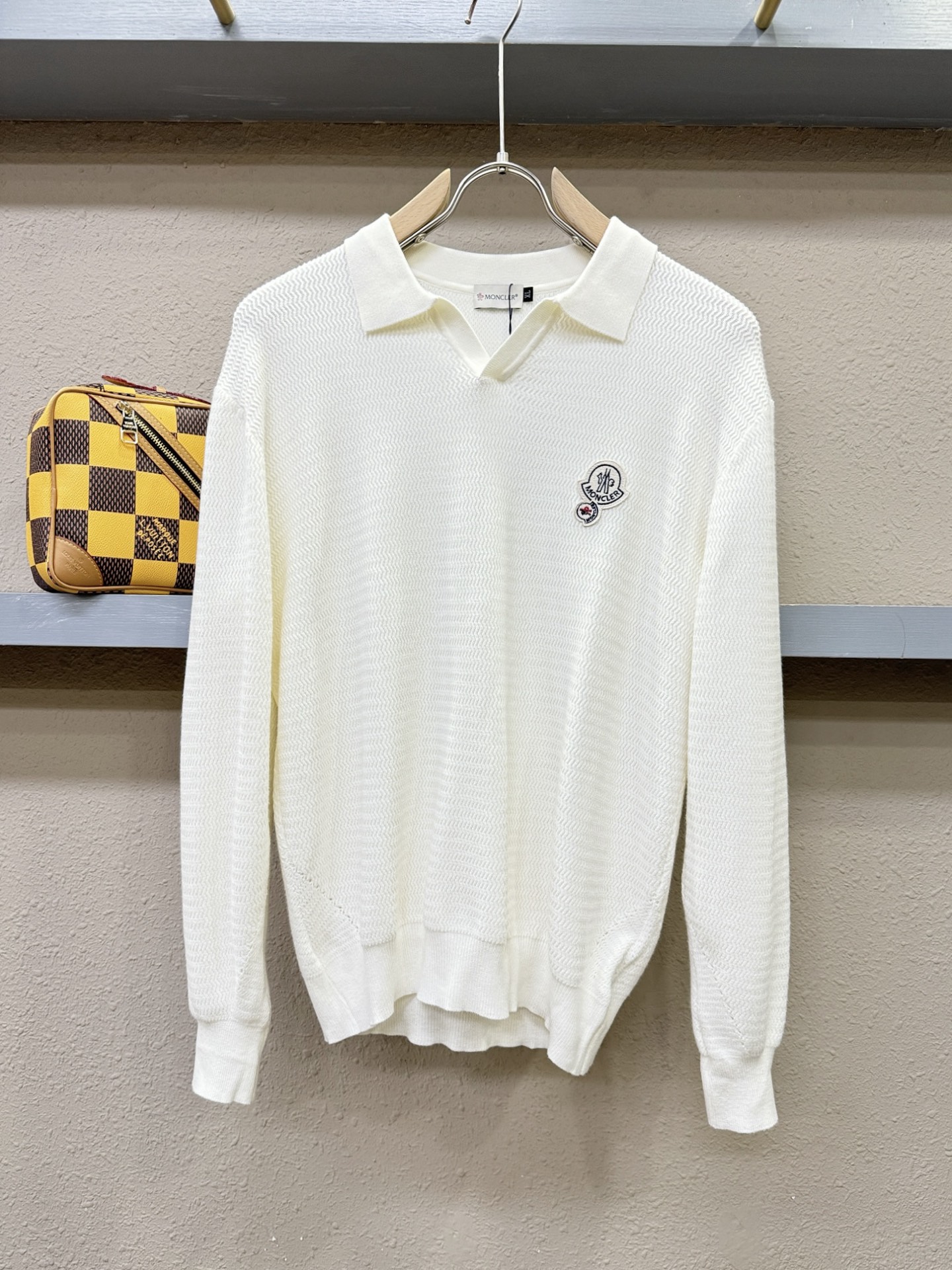 Moncler蒙口 2025新款毛衣，胸前logo设计！贸易公司渠道稀出，同步官网发售！秋冬系列经典设计