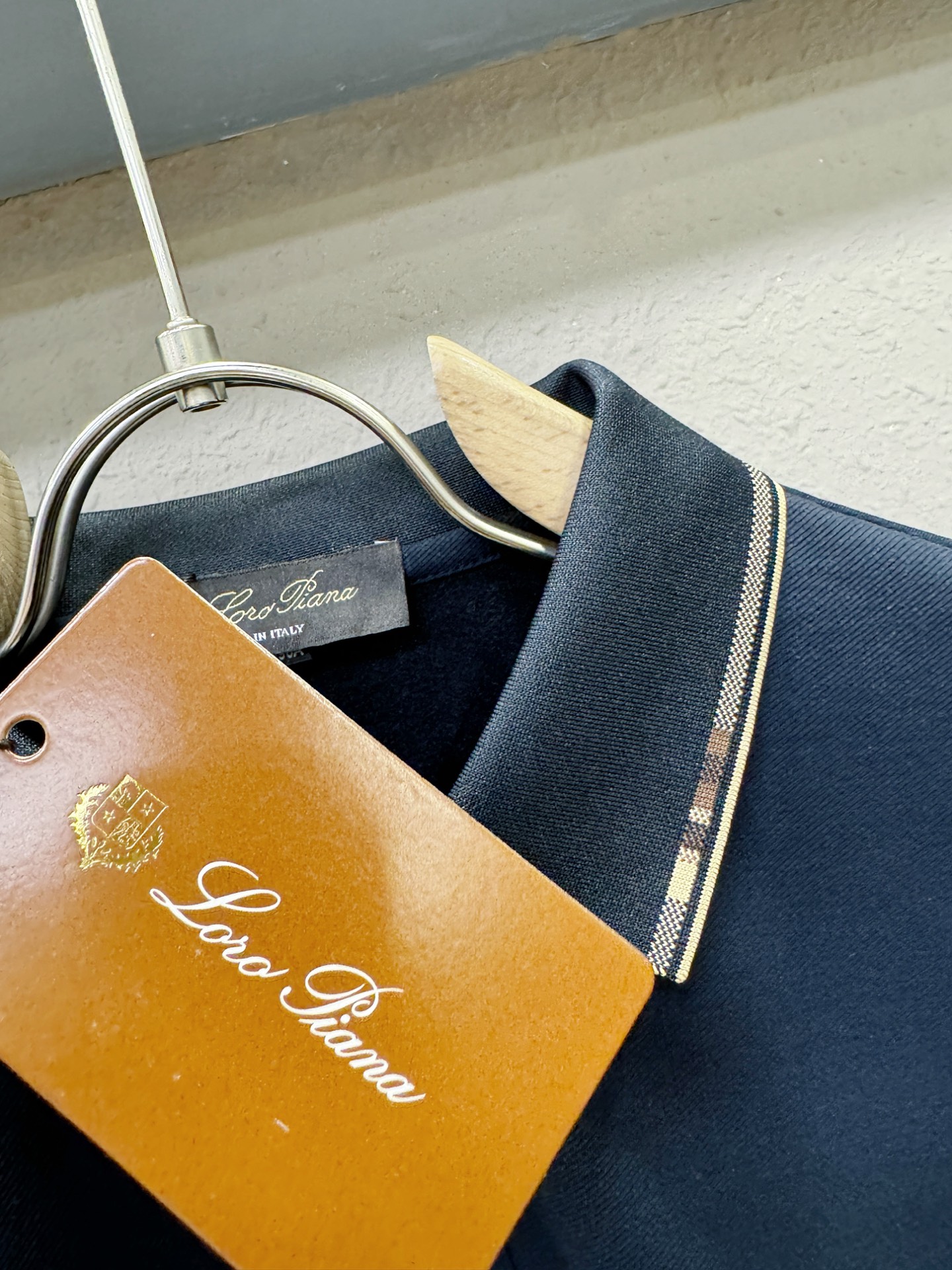 Loro Piana诺悠翩雅 2025秋季新品，官网同步 经典大气百搭Polo领长袖T恤，顶级原版面料，