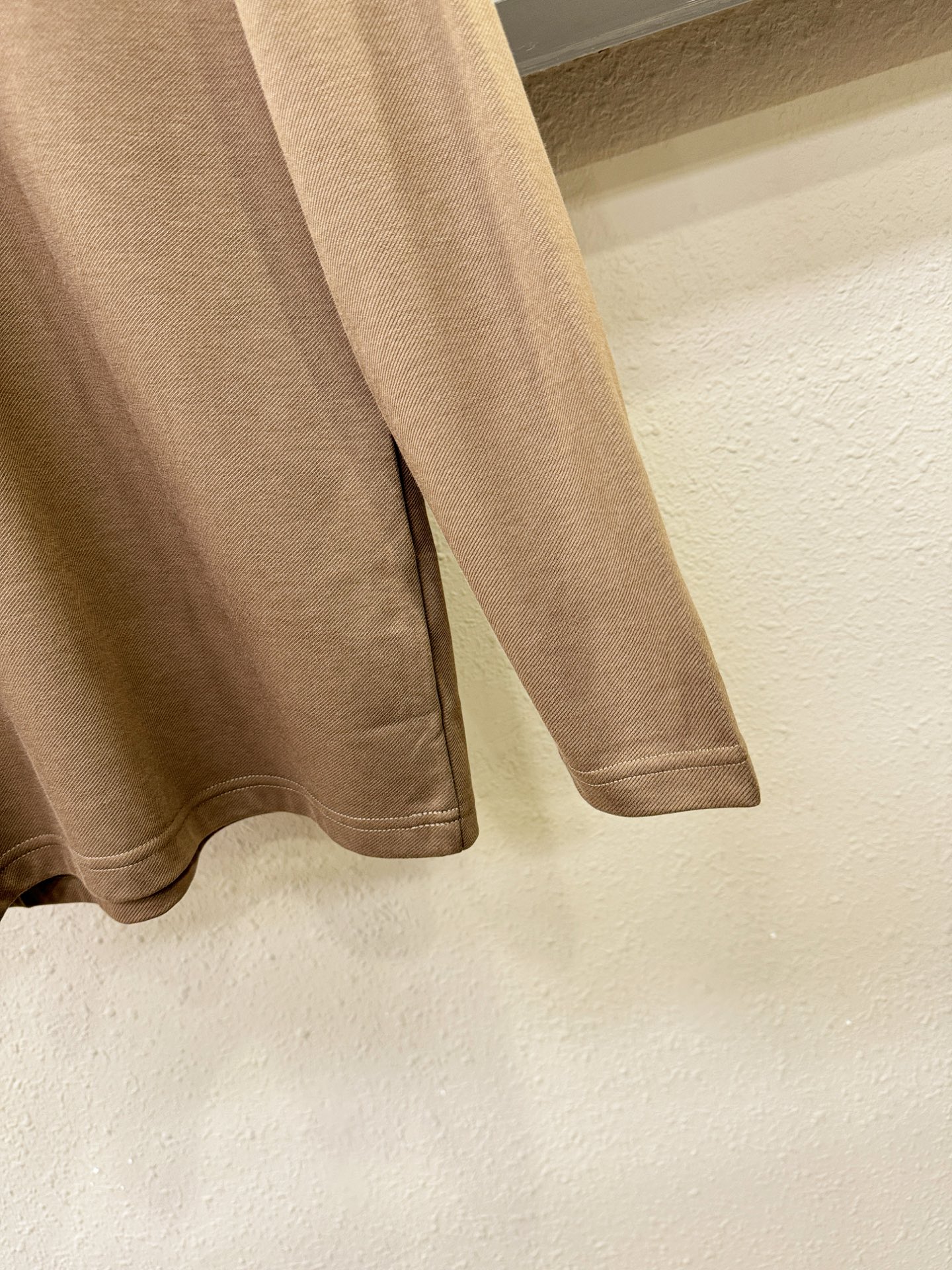 Loro Piana诺悠翩雅 2025秋季新品，官网同步 经典大气百搭Polo领长袖T恤，顶级原版面料，