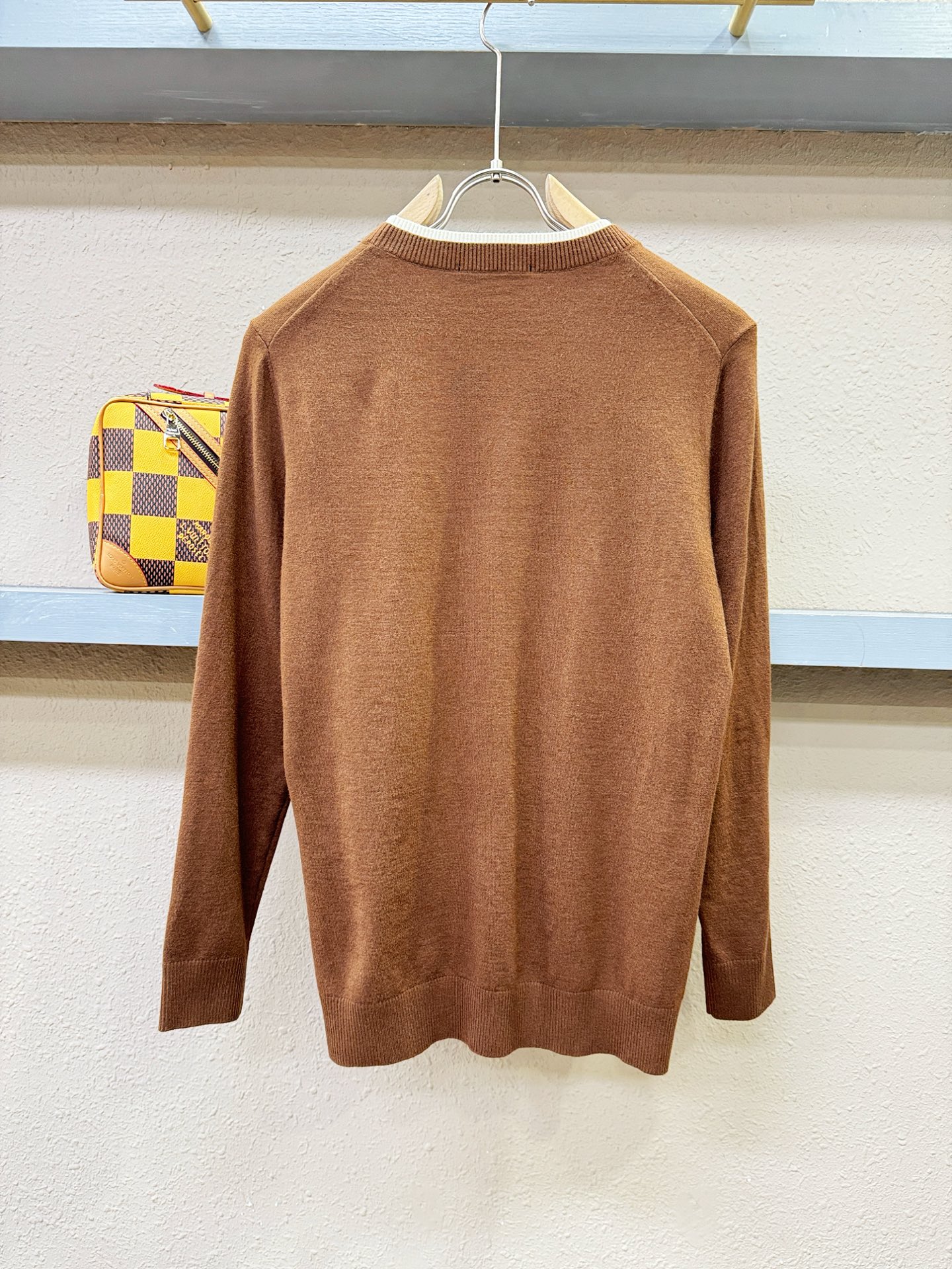 Dior迪奥 2025新款毛衣，胸前logo设计！贸易公司渠道稀出，同步官网发售！秋冬系列经典设计！此款