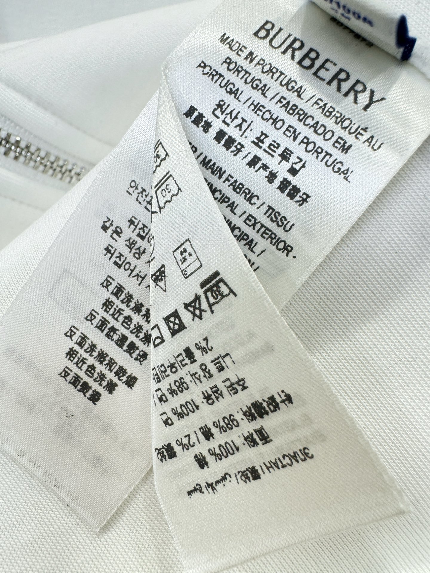 BURBERRY巴宝莉 2025秋冬新款外套开衫，原单狠货 开衫。欧洲专柜同步，上身更随意大方，专柜原版