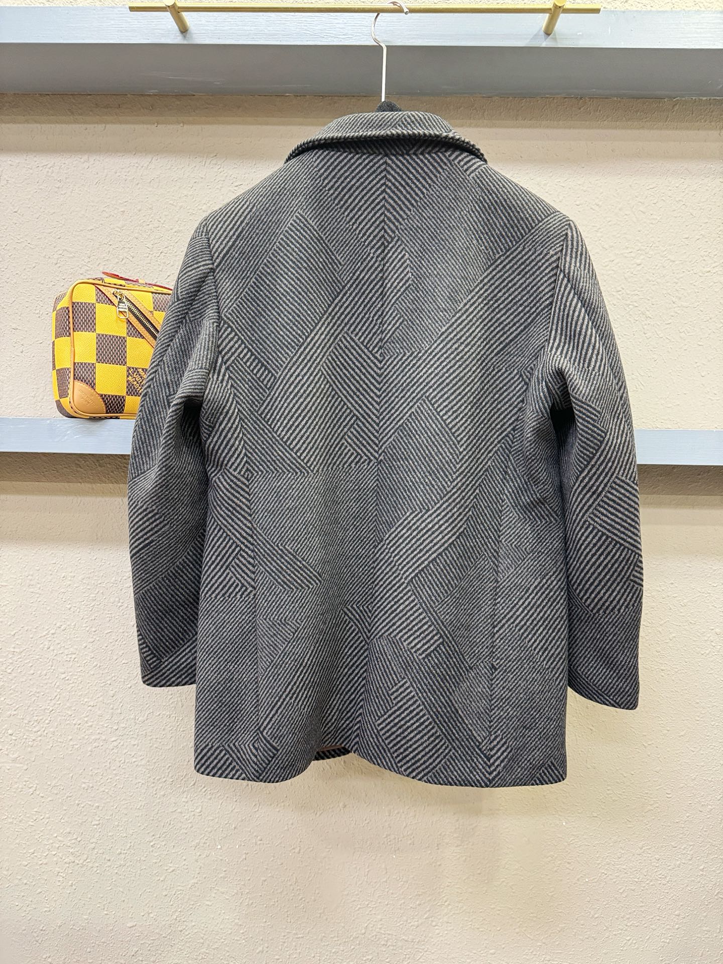 BURBERRY巴宝莉 25ss秋冬新款羊绒大衣外套，超A原单外套！甄选顶级羊绒打造。搭配经典Logo设