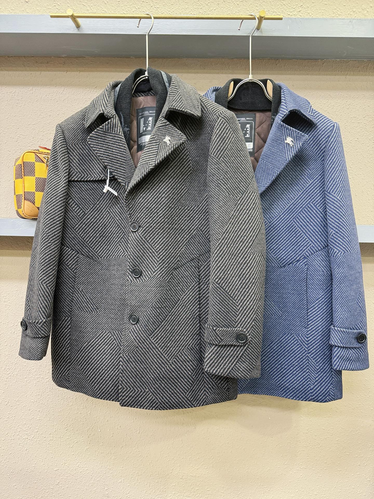 BURBERRY巴宝莉 25ss秋冬新款羊绒大衣外套，超A原单外套！甄选顶级羊绒打造。搭配经典Logo设