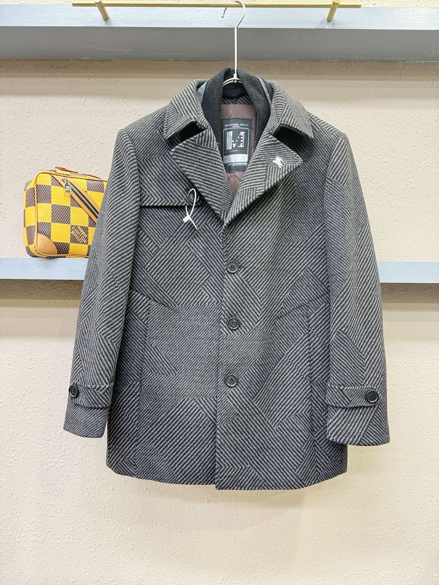 BURBERRY巴宝莉 25ss秋冬新款羊绒大衣外套，超A原单外套！甄选顶级羊绒打造。搭配经典Logo设