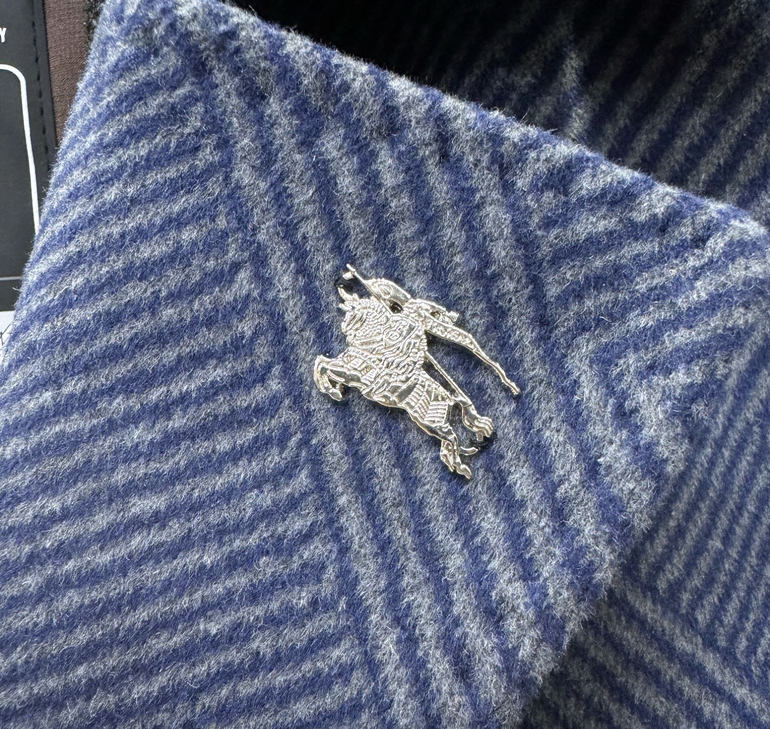 BURBERRY巴宝莉 25ss秋冬新款羊绒大衣外套，超A原单外套！甄选顶级羊绒打造。搭配经典Logo设