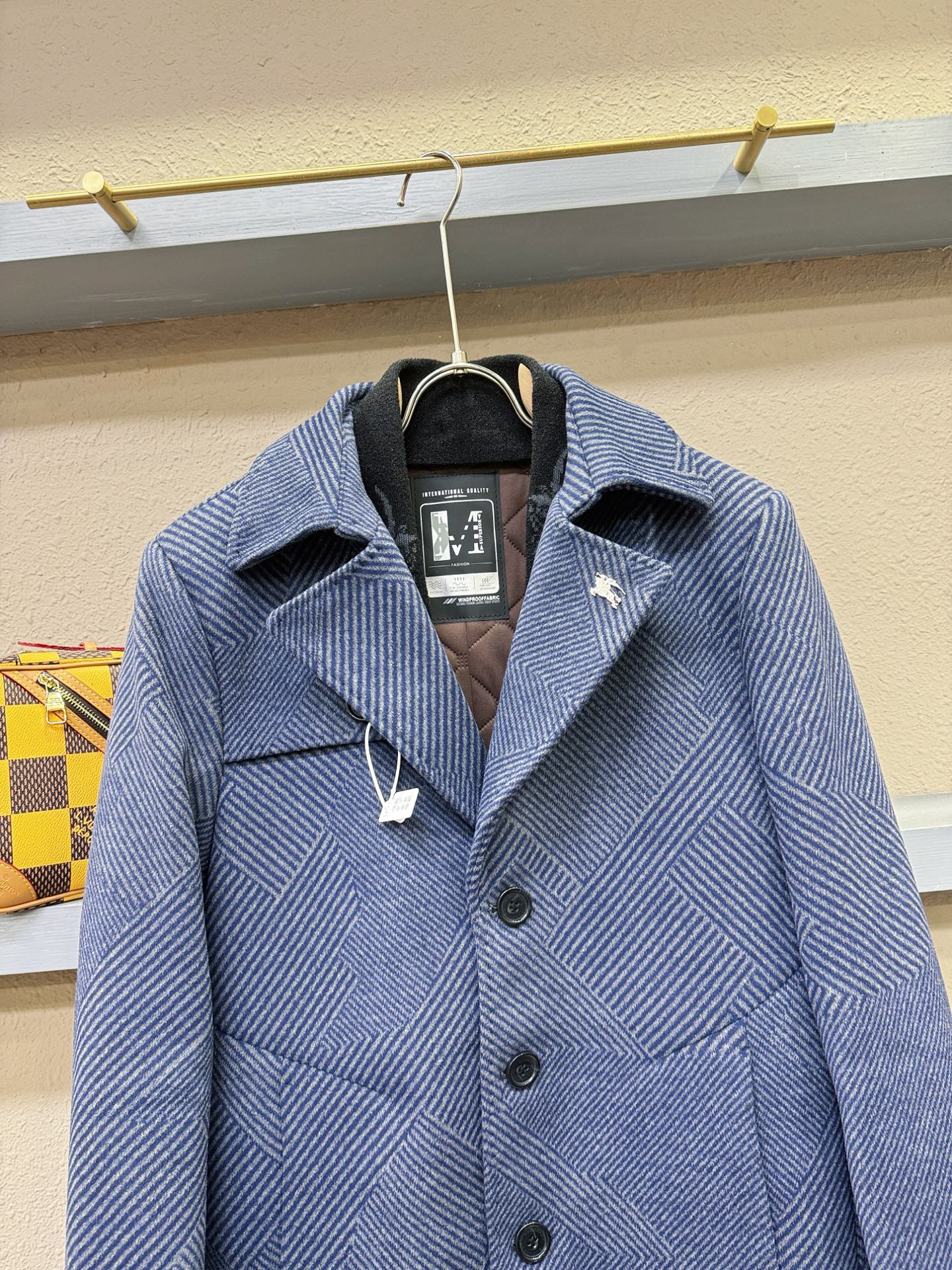 BURBERRY巴宝莉 25ss秋冬新款羊绒大衣外套，超A原单外套！甄选顶级羊绒打造。搭配经典Logo设