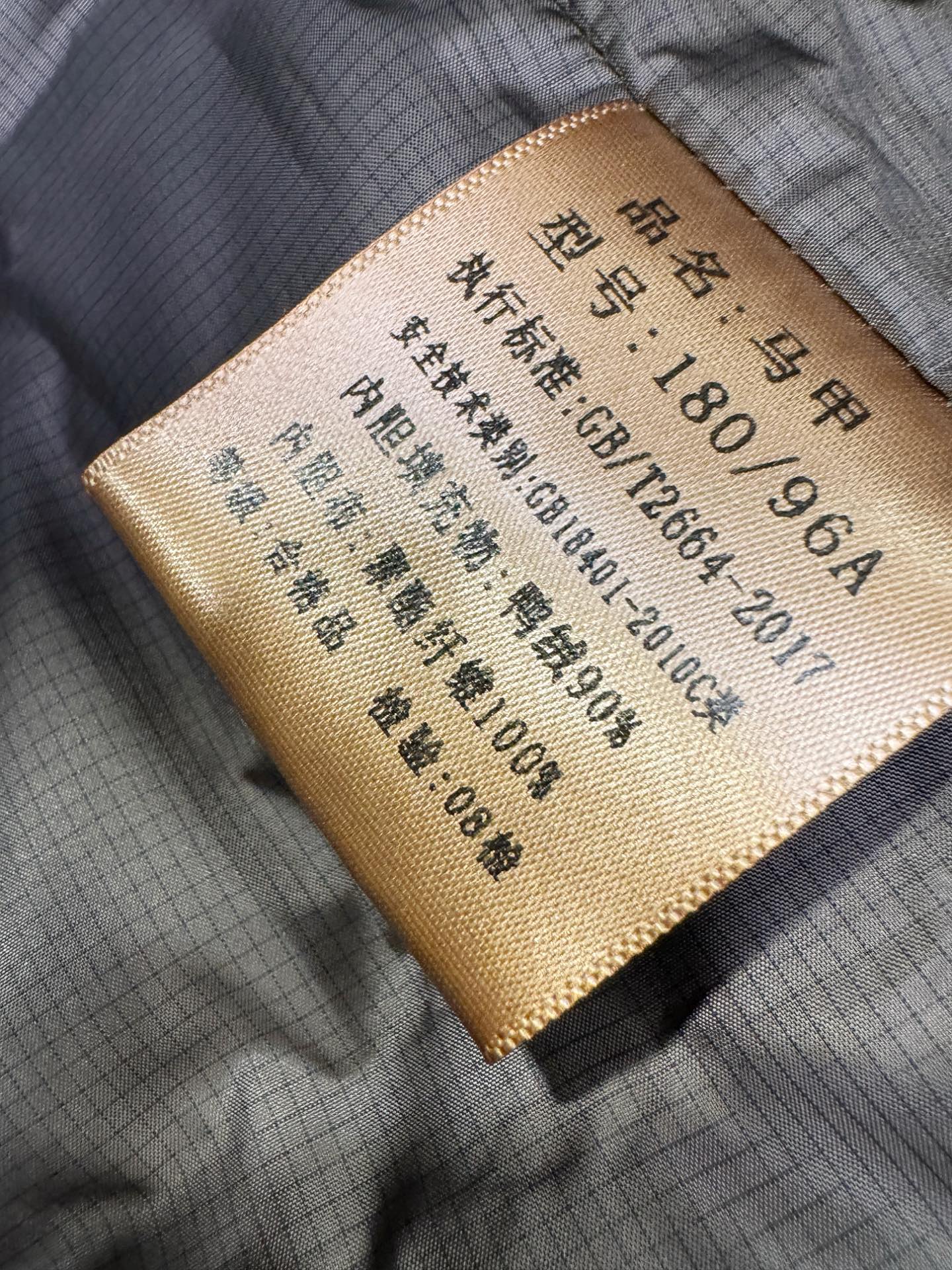 BURBERRY巴宝莉 25ss秋冬新款羊绒大衣外套，超A原单外套！羽绒内里可拆卸，甄选顶级绵羊毛打造。