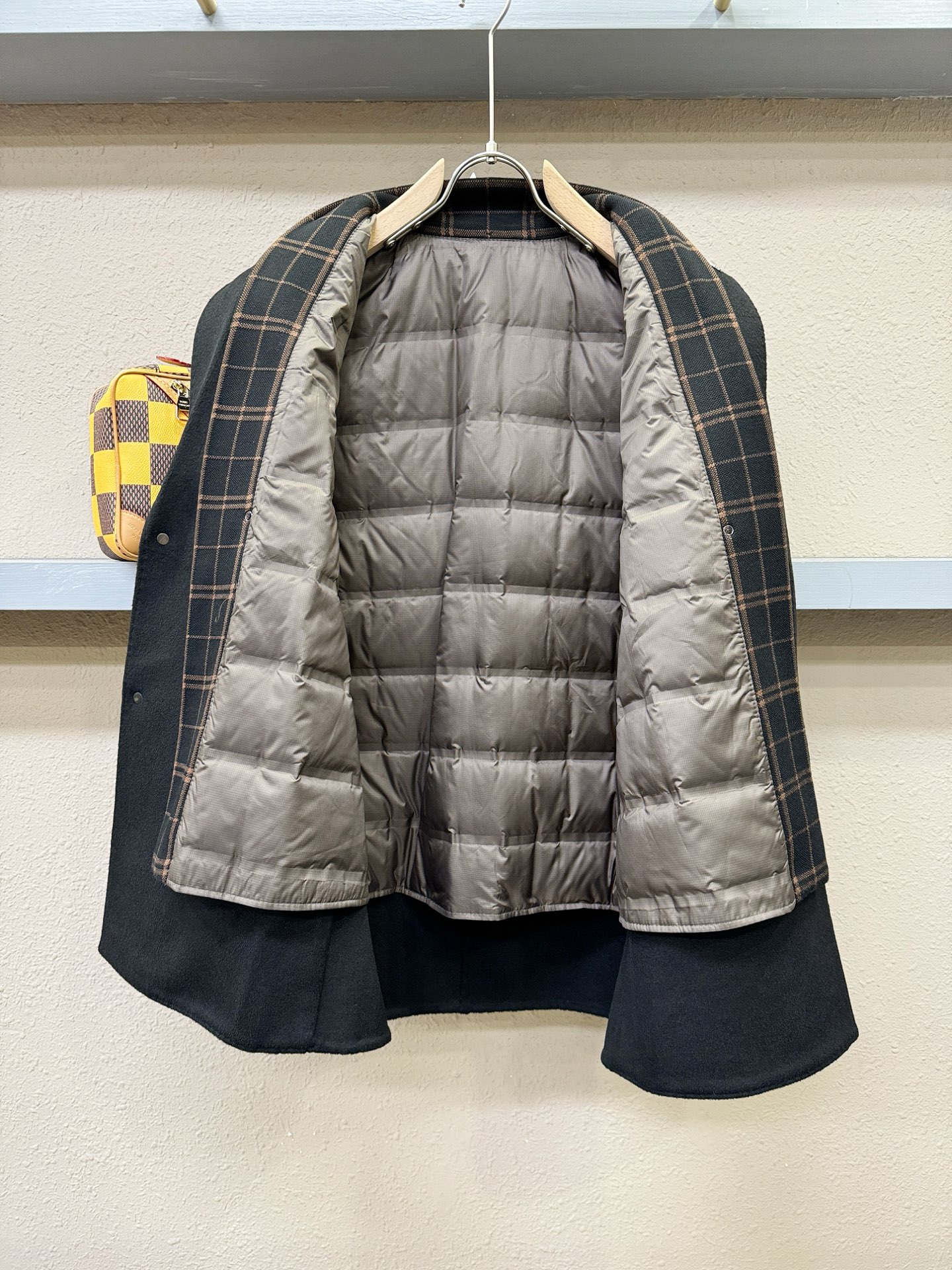 BURBERRY巴宝莉 25ss秋冬新款羊绒大衣外套，超A原单外套！羽绒内里可拆卸，甄选顶级绵羊毛打造。