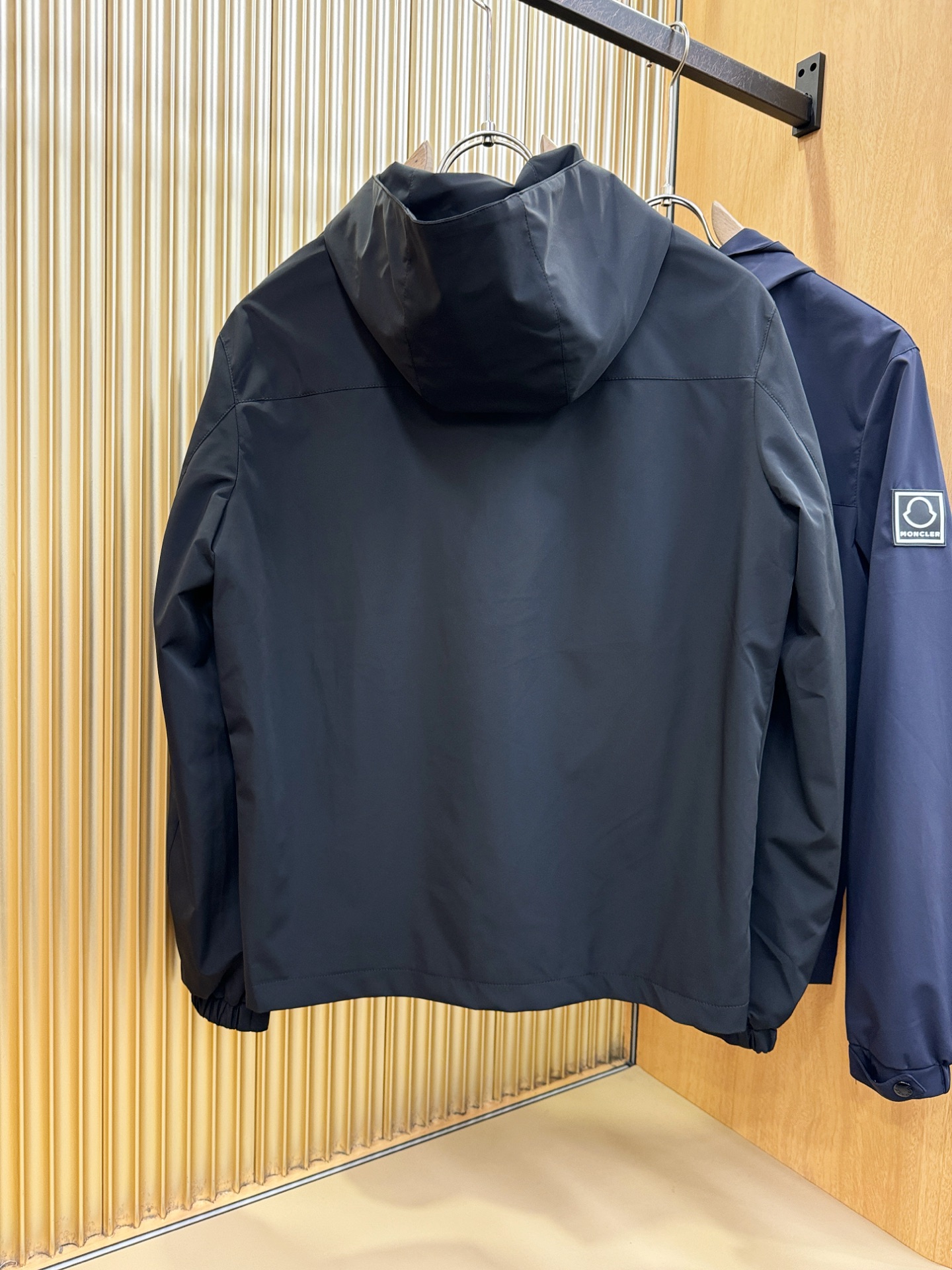 Moncler蒙口 2025秋冬新款夹克外套，原单狠货 意大利进口面料时尚夹克外套。欧洲专柜同步，上身更