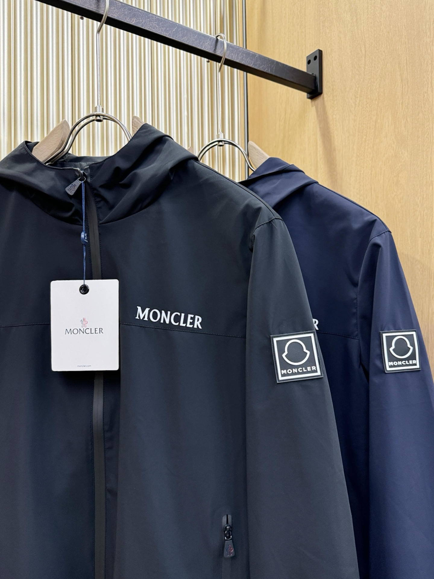 Moncler蒙口 2025秋冬新款夹克外套，原单狠货 意大利进口面料时尚夹克外套。欧洲专柜同步，上身更
